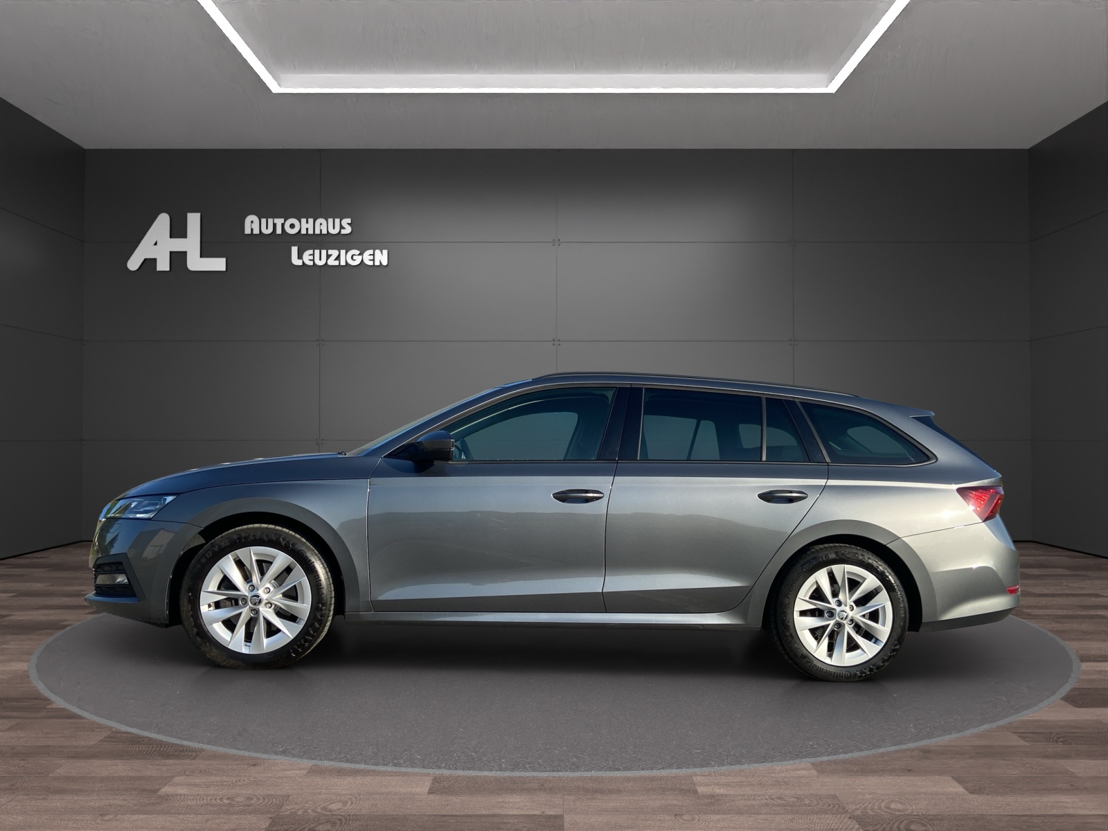 SKODA Octavia Combi 2.0 TSI Ambition DSG 4x4-image-1