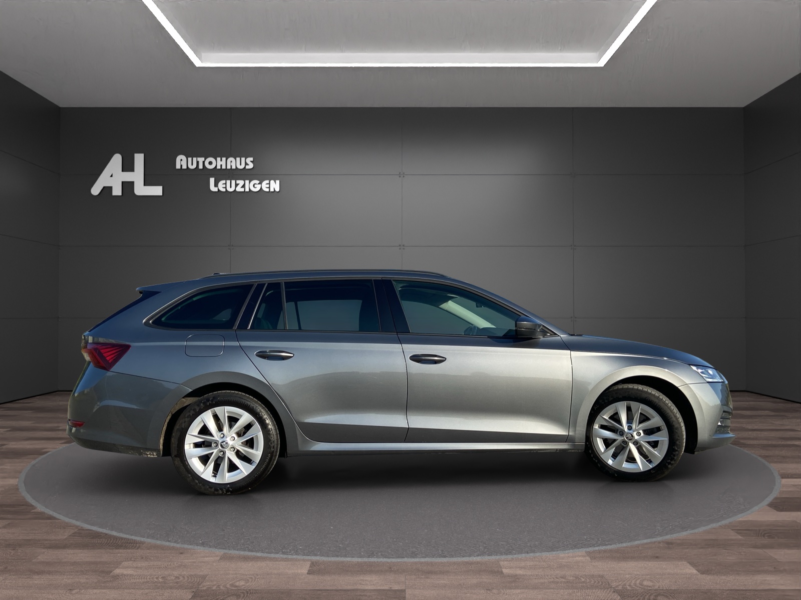SKODA Octavia Combi 2.0 TSI Ambition DSG 4x4-image-5