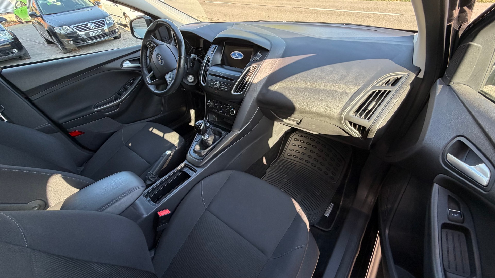 FORD Focus 1.0 SCTi Business-image-9