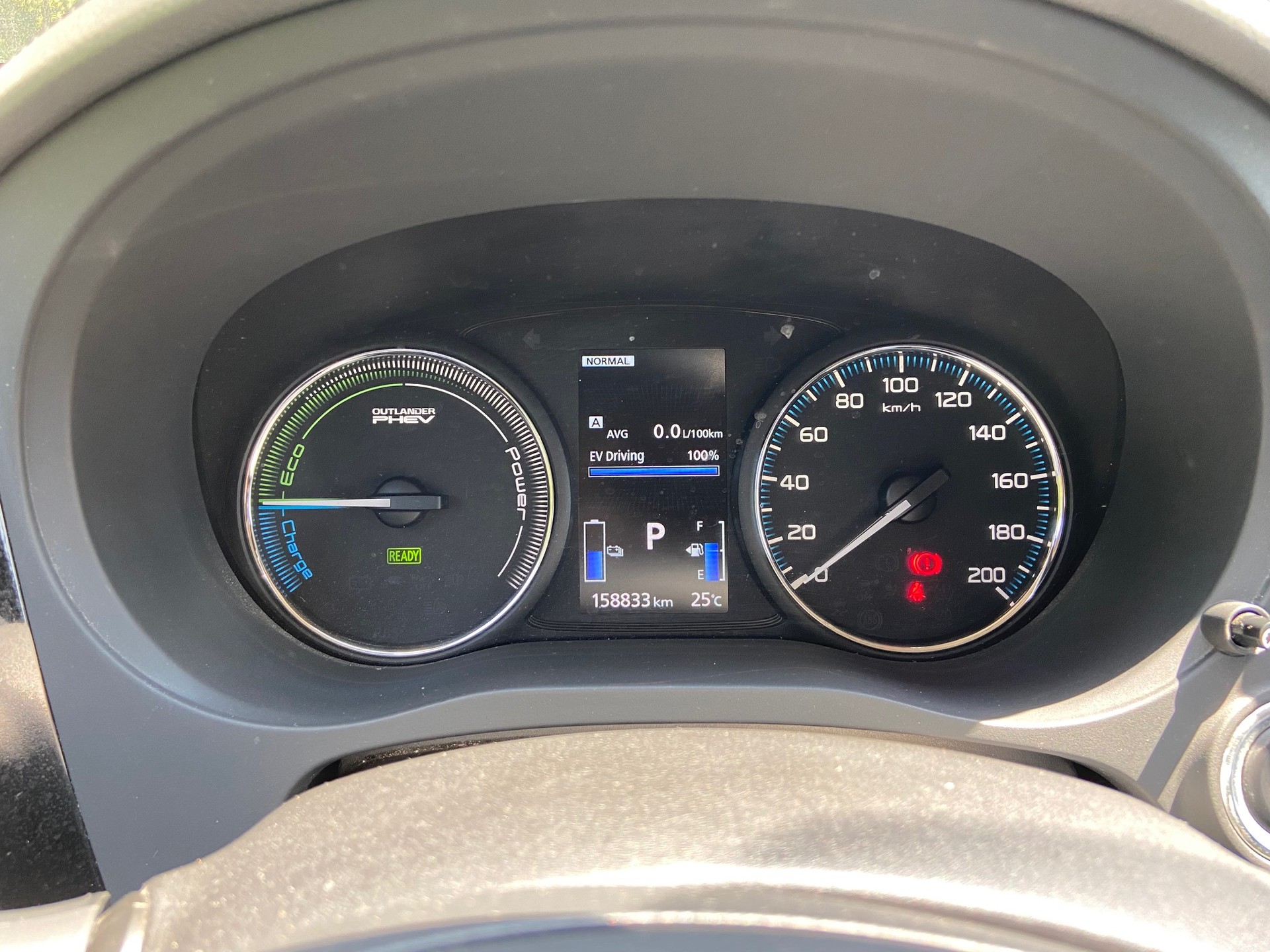 MITSUBISHI PHEV Style-image-3