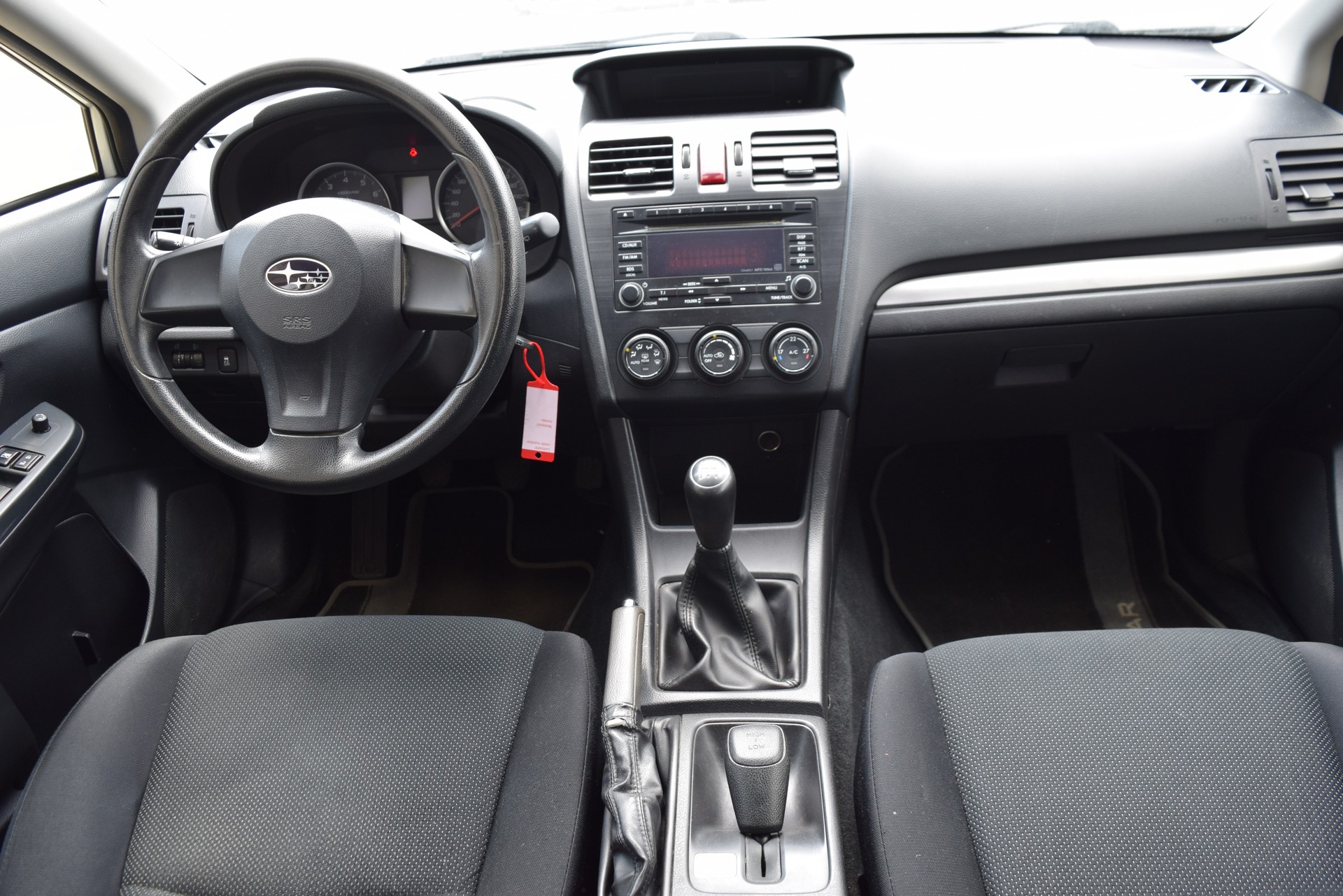 SUBARU Impreza 1.6 Swiss one-image-11
