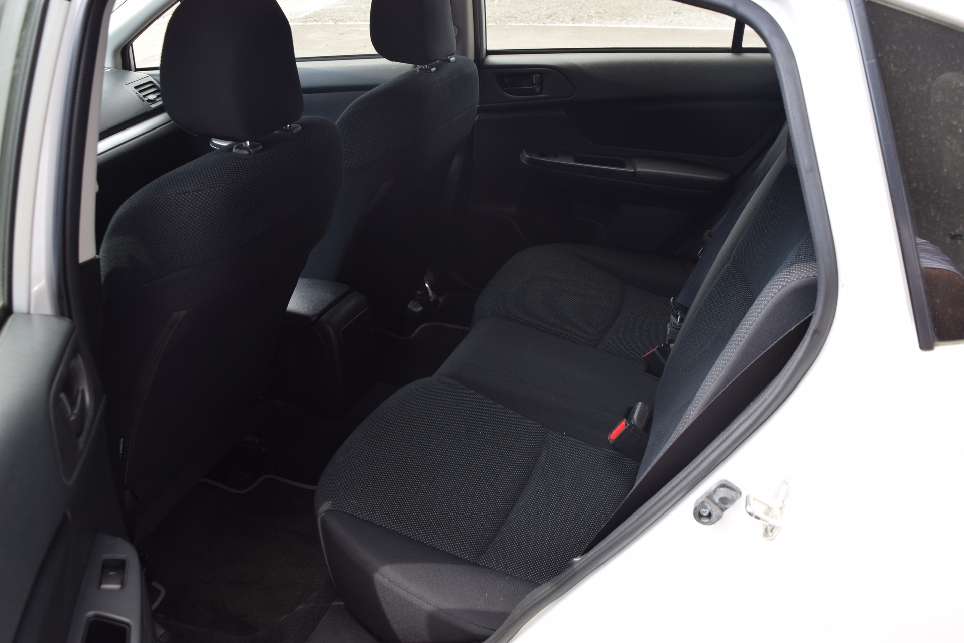 SUBARU Impreza 1.6 Swiss one-image-14