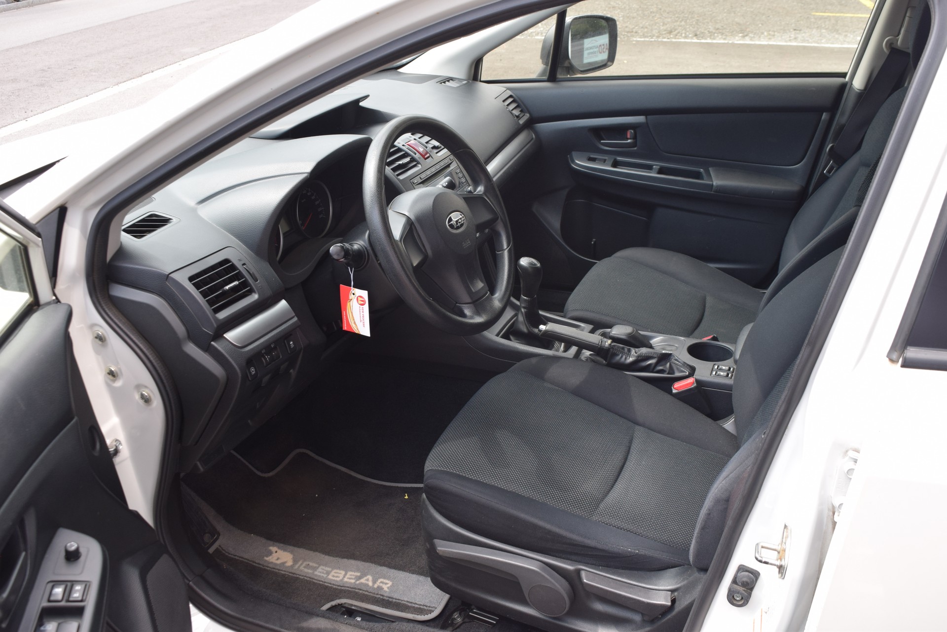 SUBARU Impreza 1.6 Swiss one-image-15