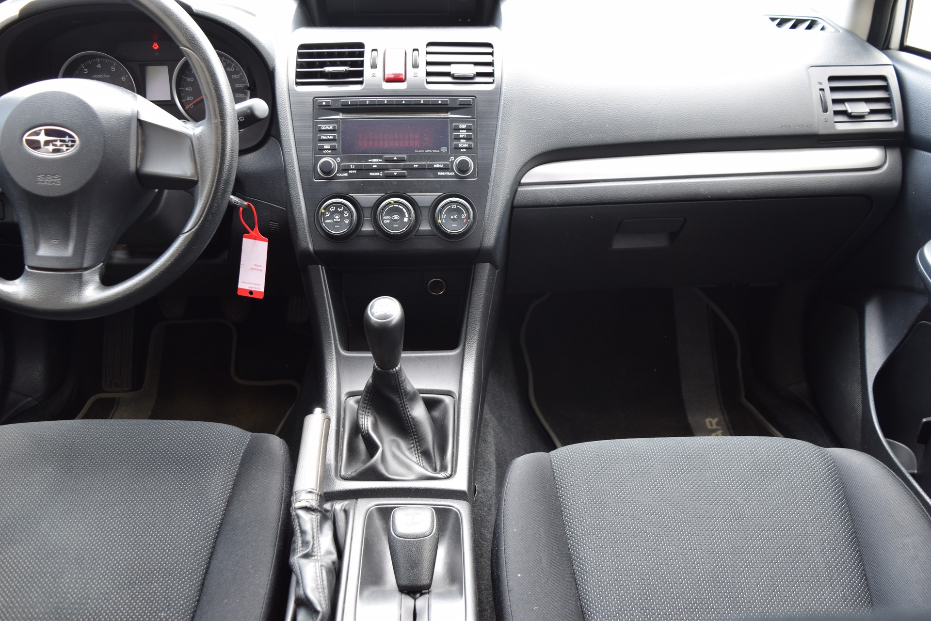 SUBARU Impreza 1.6 Swiss one-image-12