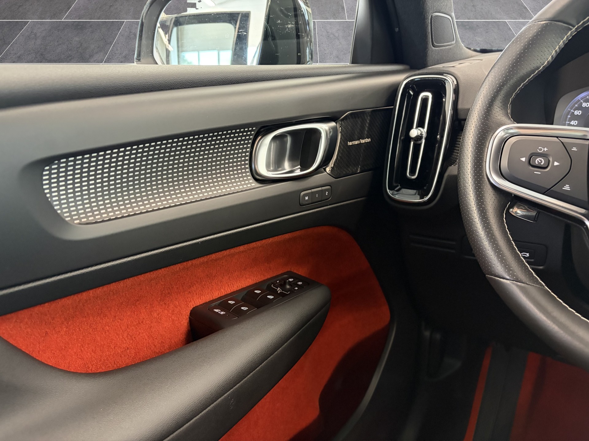 VOLVO XC40 D4 AWD R-Design Geartronic-image-12