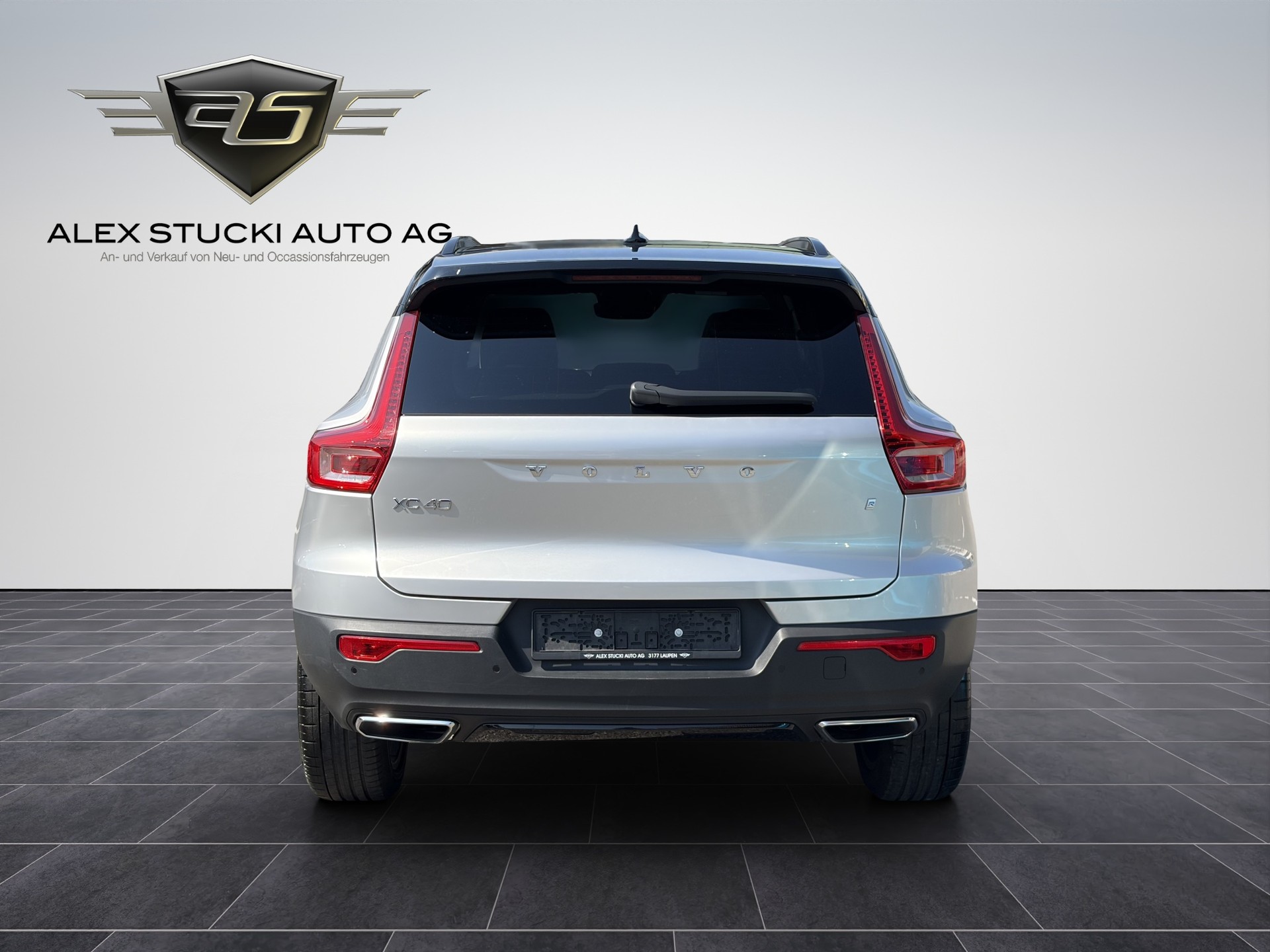 VOLVO XC40 D4 AWD R-Design Geartronic-image-6