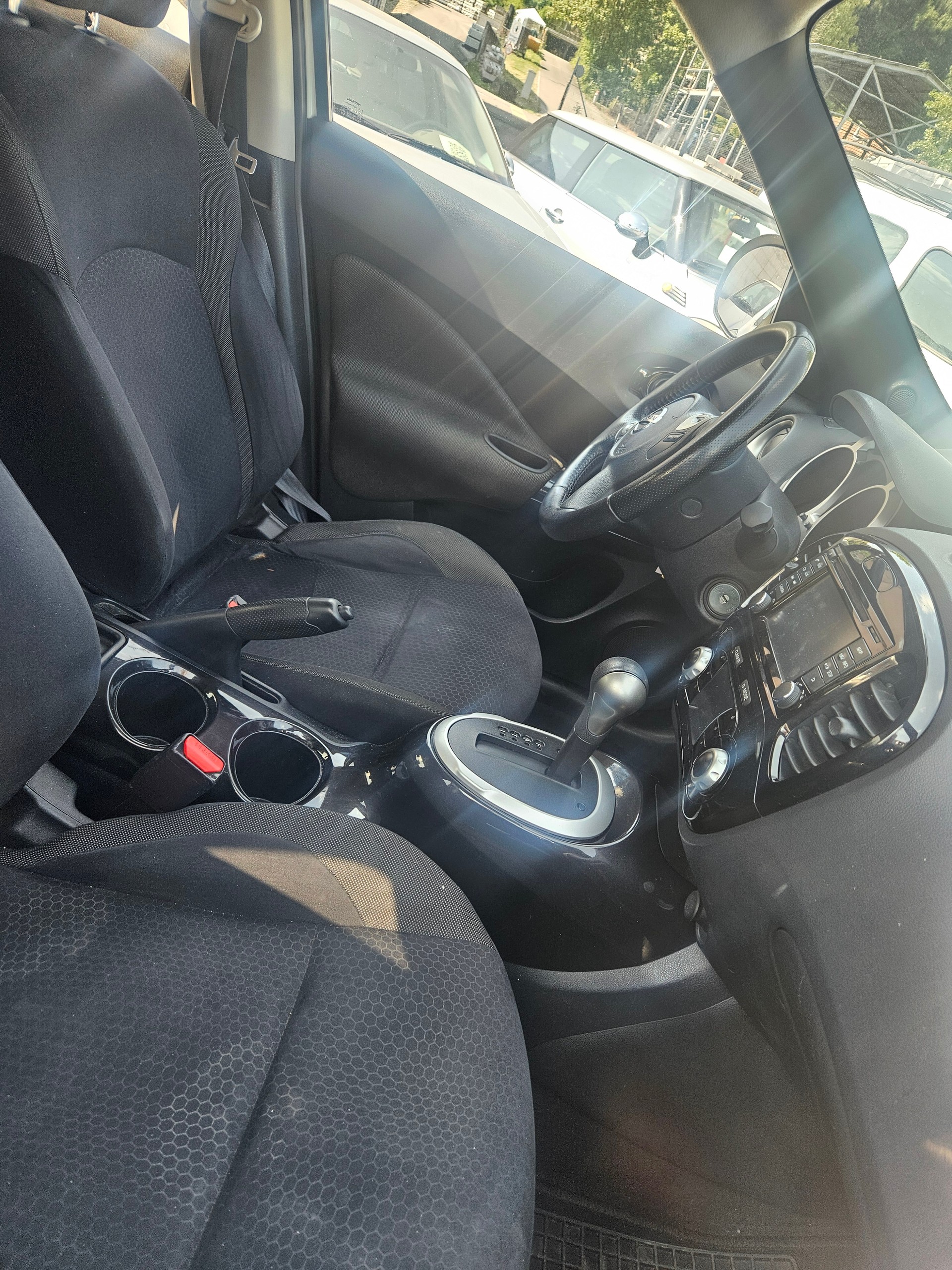 NISSAN Juke 1.6 tekna Xtronic CVT-image-7