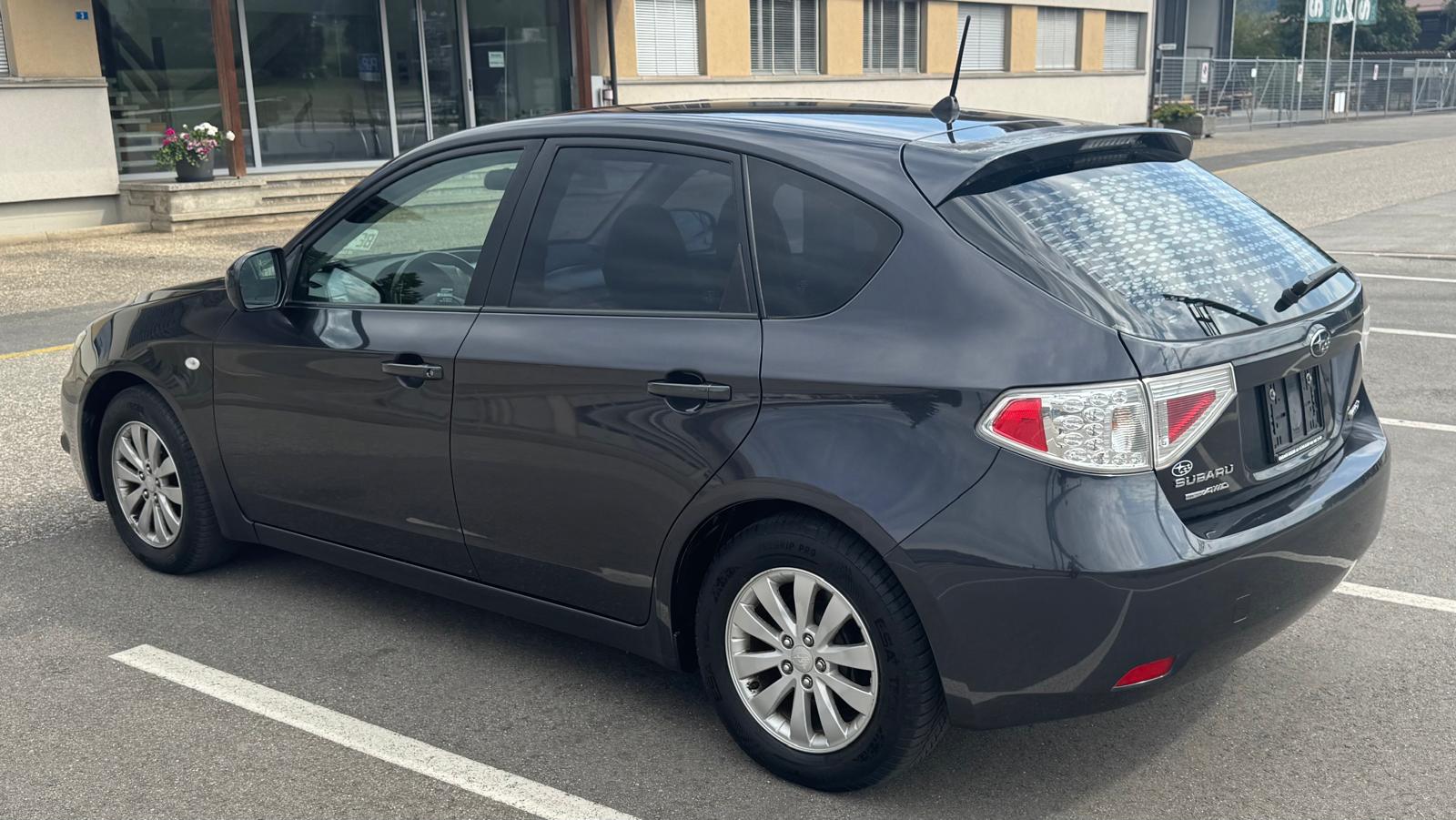 SUBARU Impreza 1.5R Swiss Special Automatic-image-4