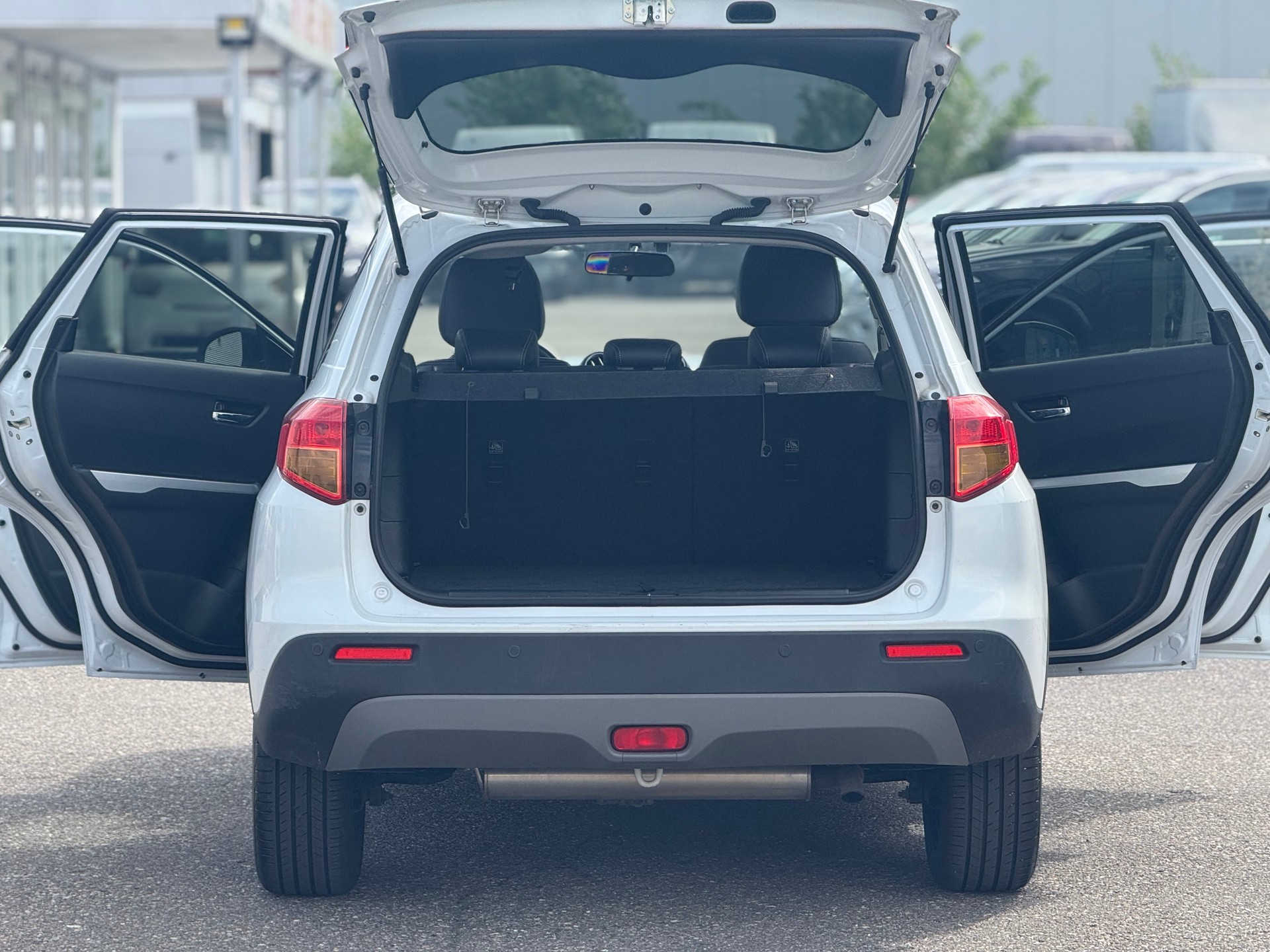 SUZUKI Vitara 1.6 S.Cellano Top Automatic-image-9