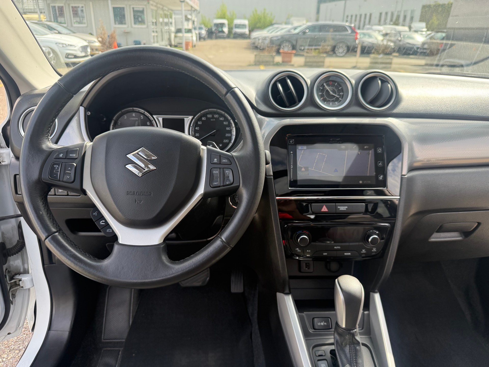 SUZUKI Vitara 1.6 S.Cellano Top Automatic-image-2