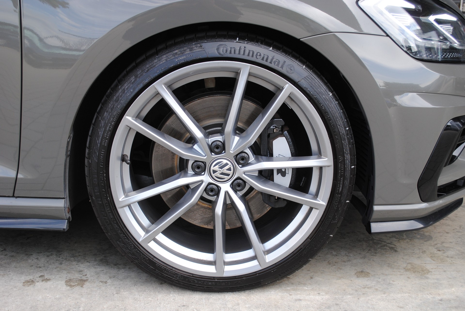 VW Golf 2.0 TSI R 4Motion DSG-image-10