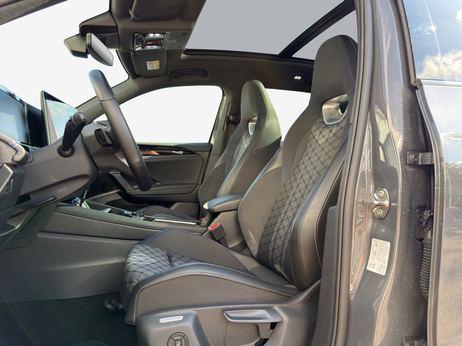 VW Tiguan 2.0 TSI DSG R-Line 4Motion-image-7