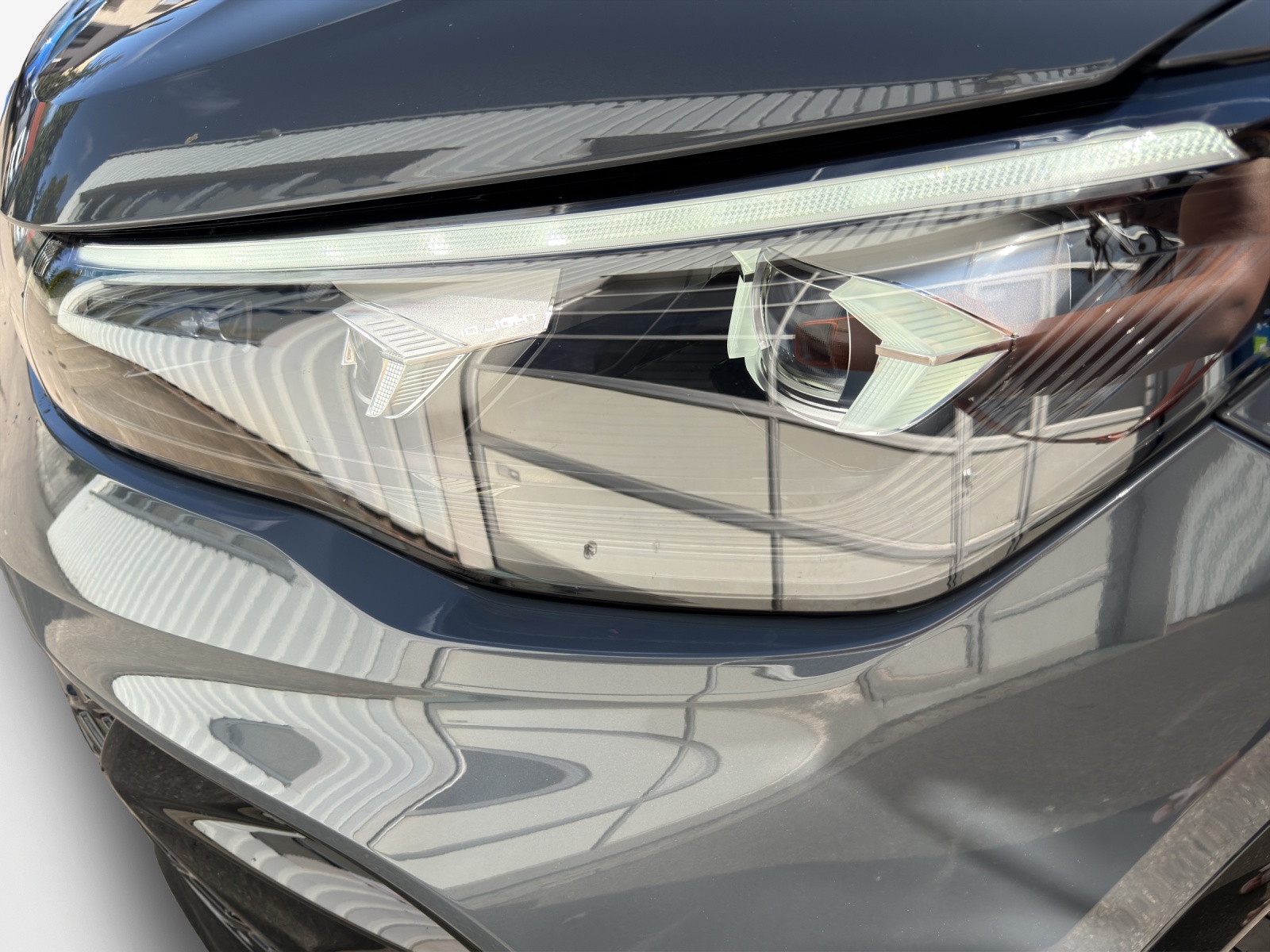VW Tiguan 2.0 TSI DSG R-Line 4Motion-image-15