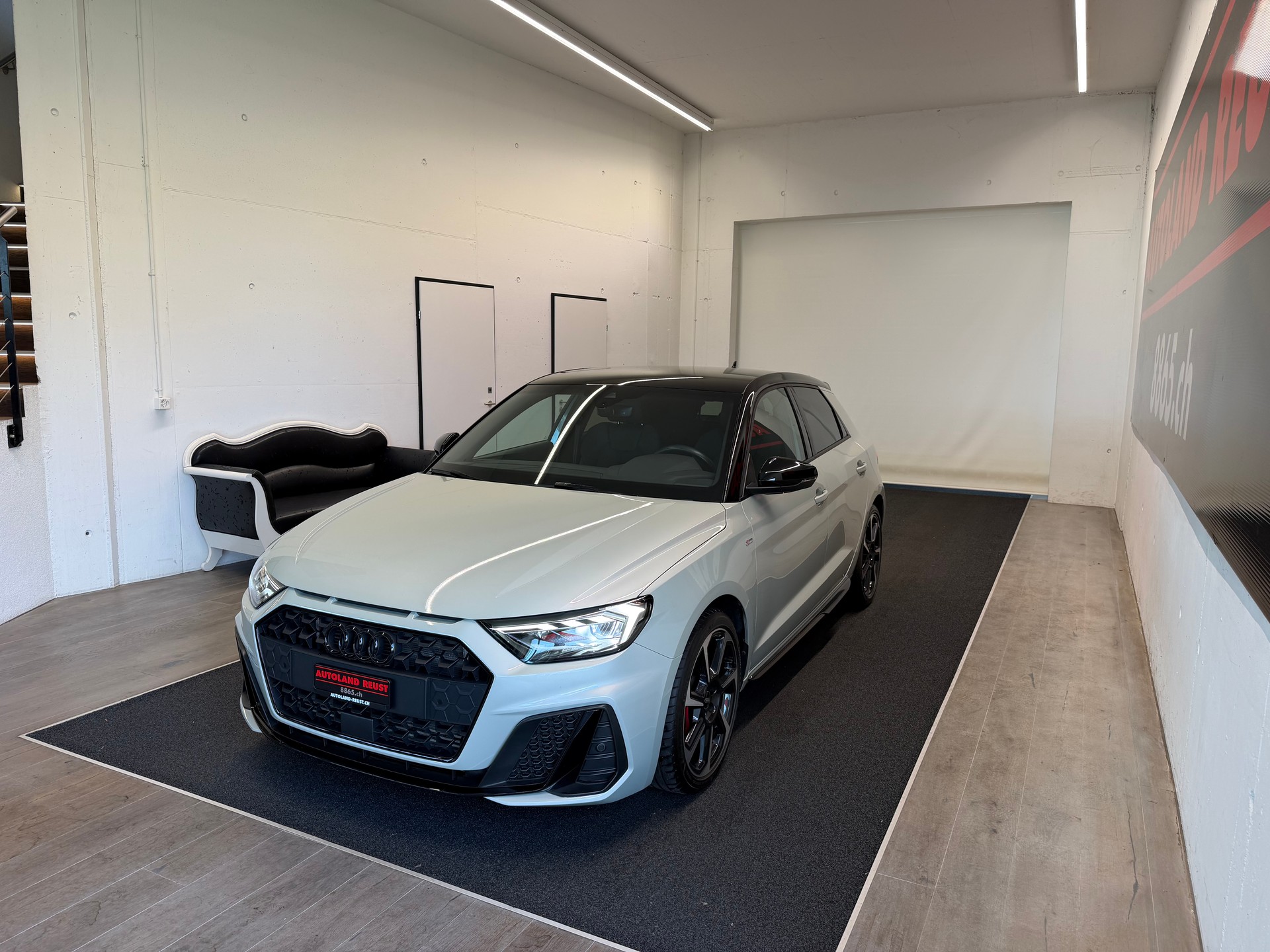 AUDI A1 Sportback 40 TFSI S Line S-tronic-showroom-element-2