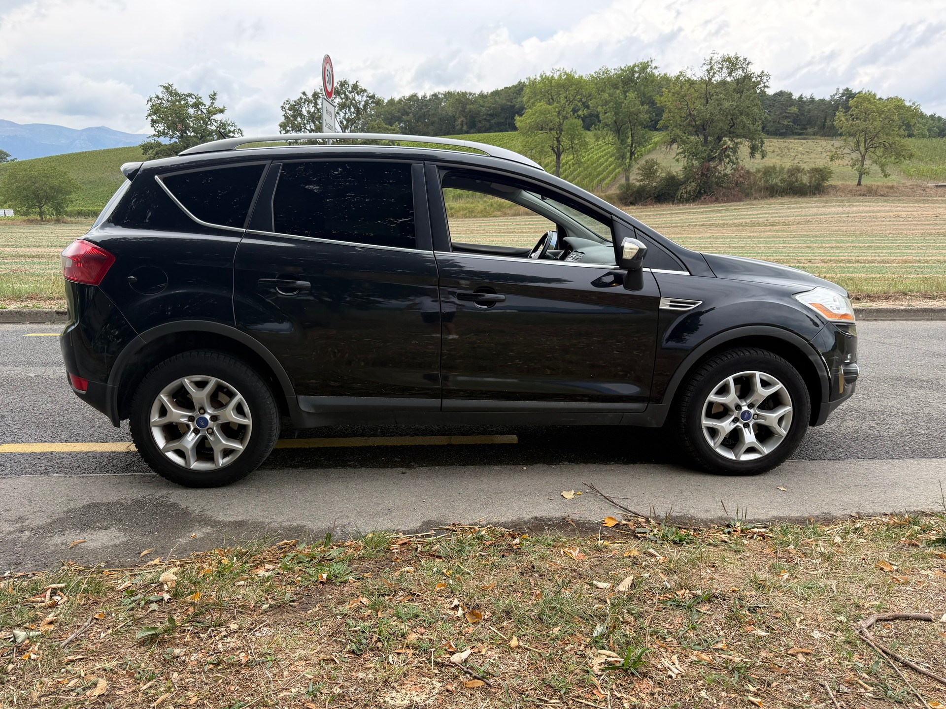 FORD Kuga 2.0 TDCi Carving 2WD-image-6