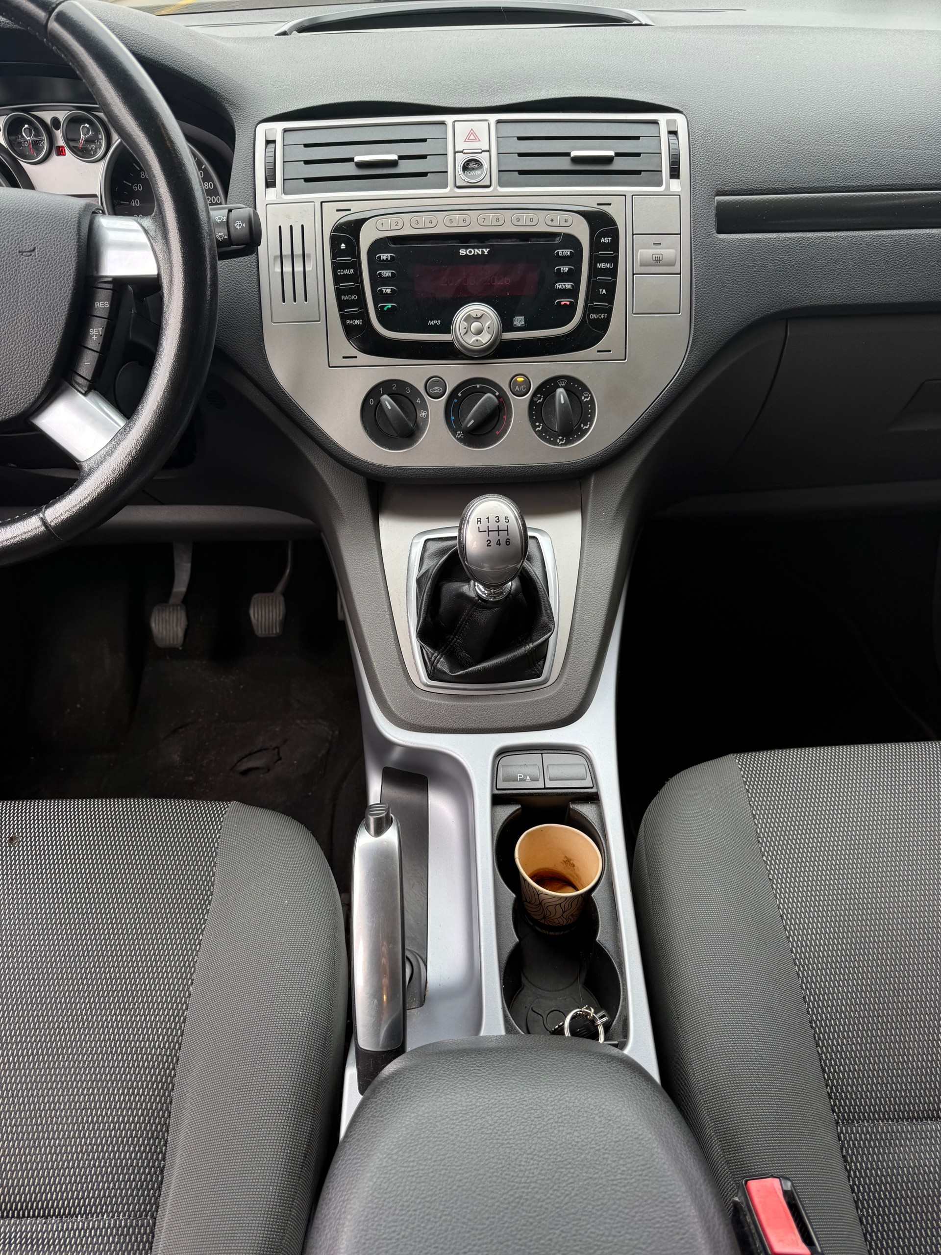 FORD Kuga 2.0 TDCi Carving 2WD-image-7
