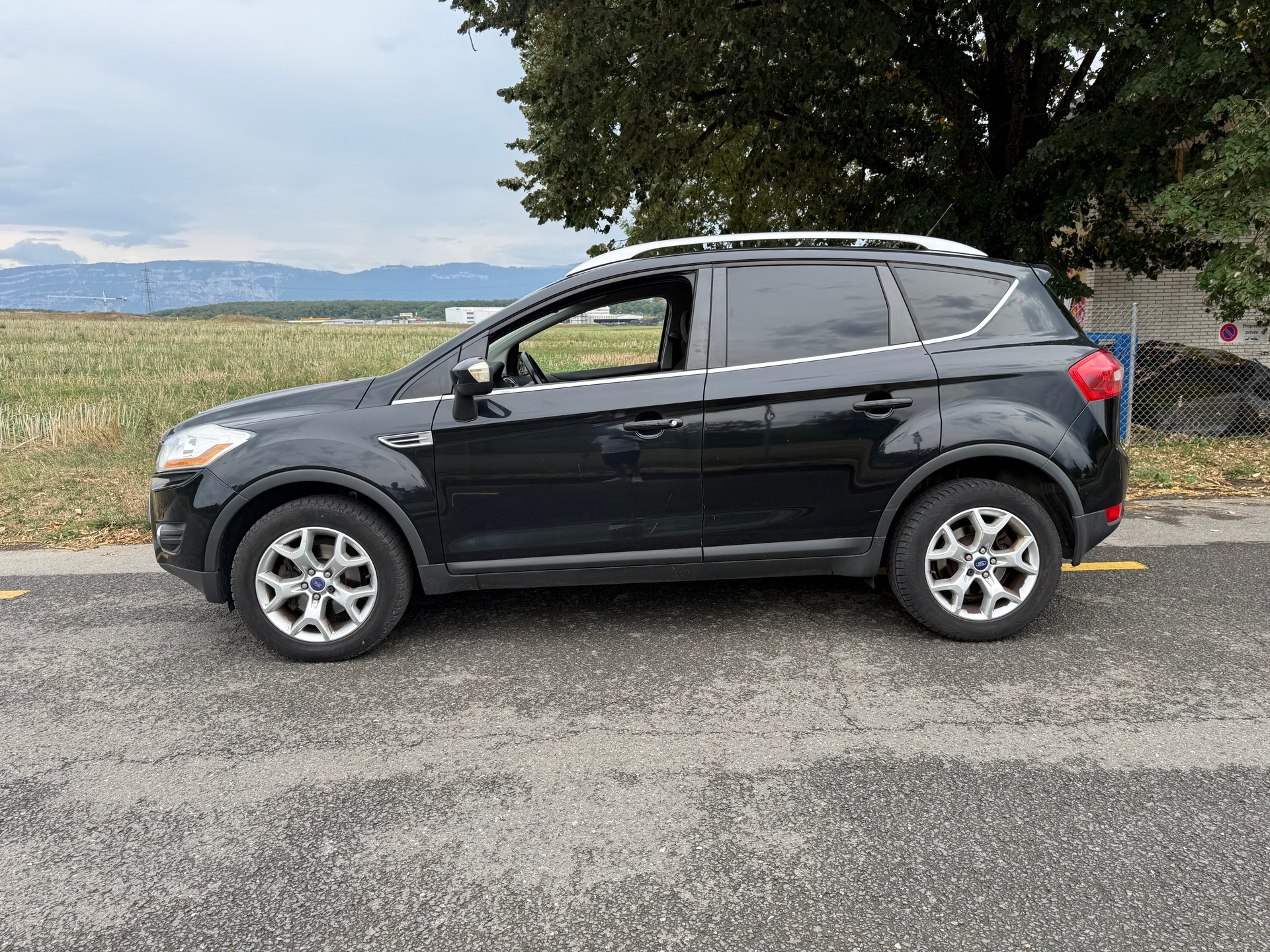 FORD Kuga 2.0 TDCi Carving 2WD-image-5
