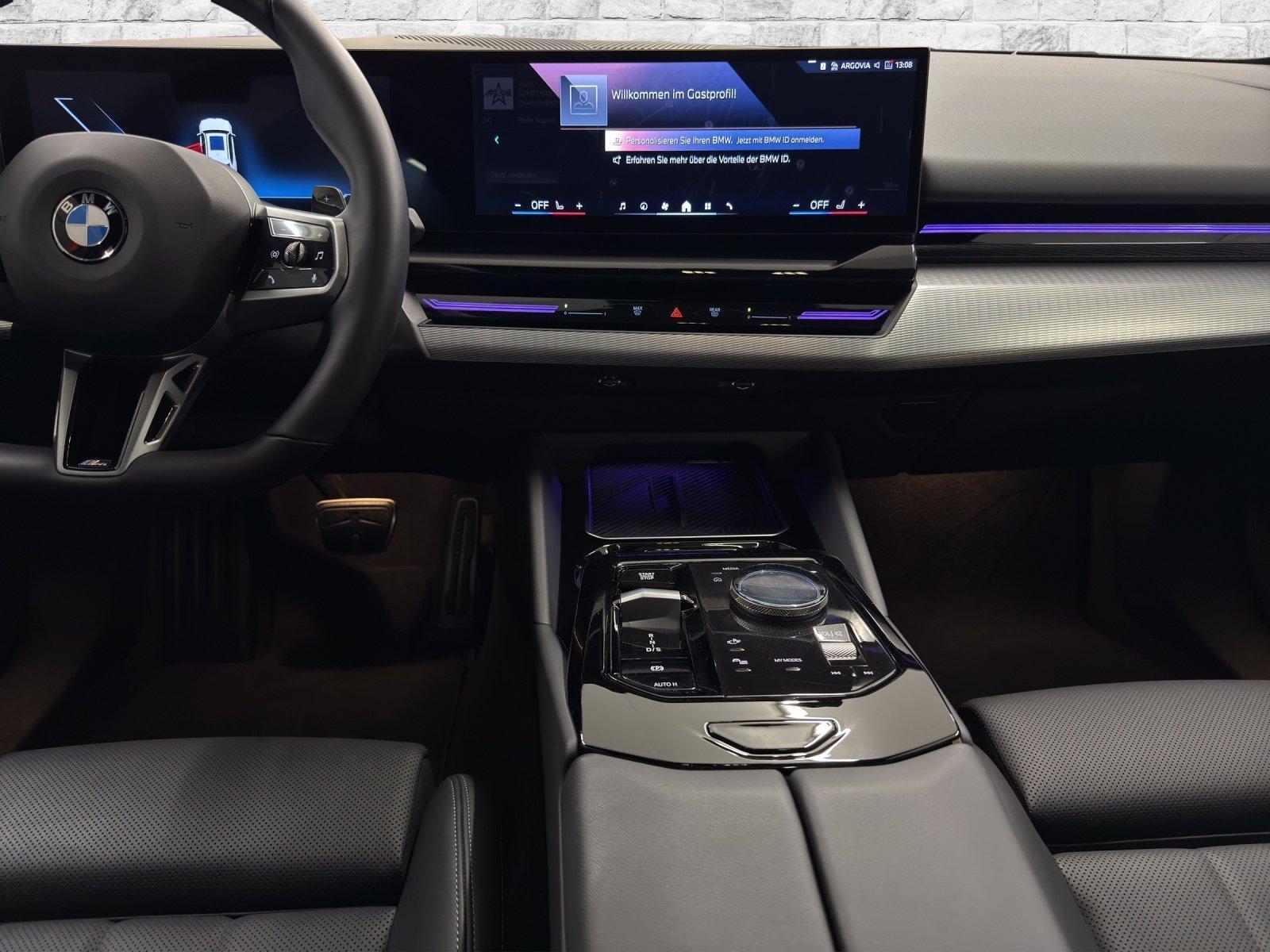 BMW 520d xDrive Touring-image-13