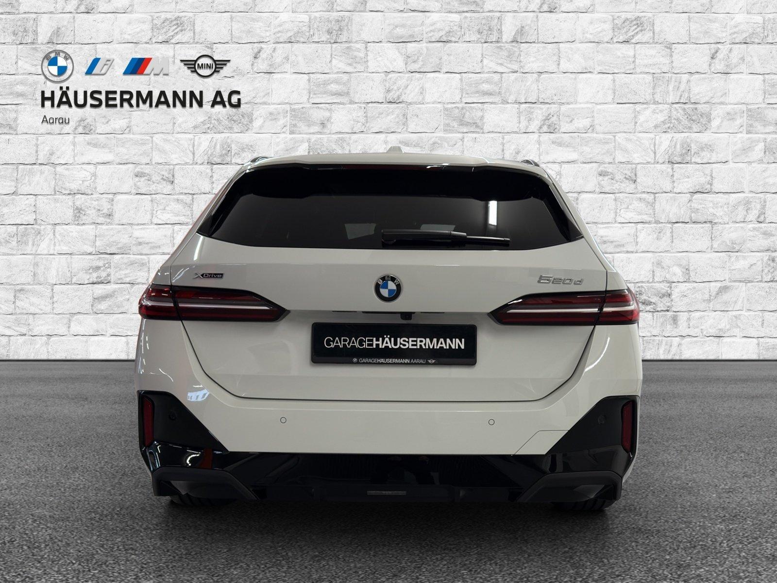 BMW 520d xDrive Touring-image-5