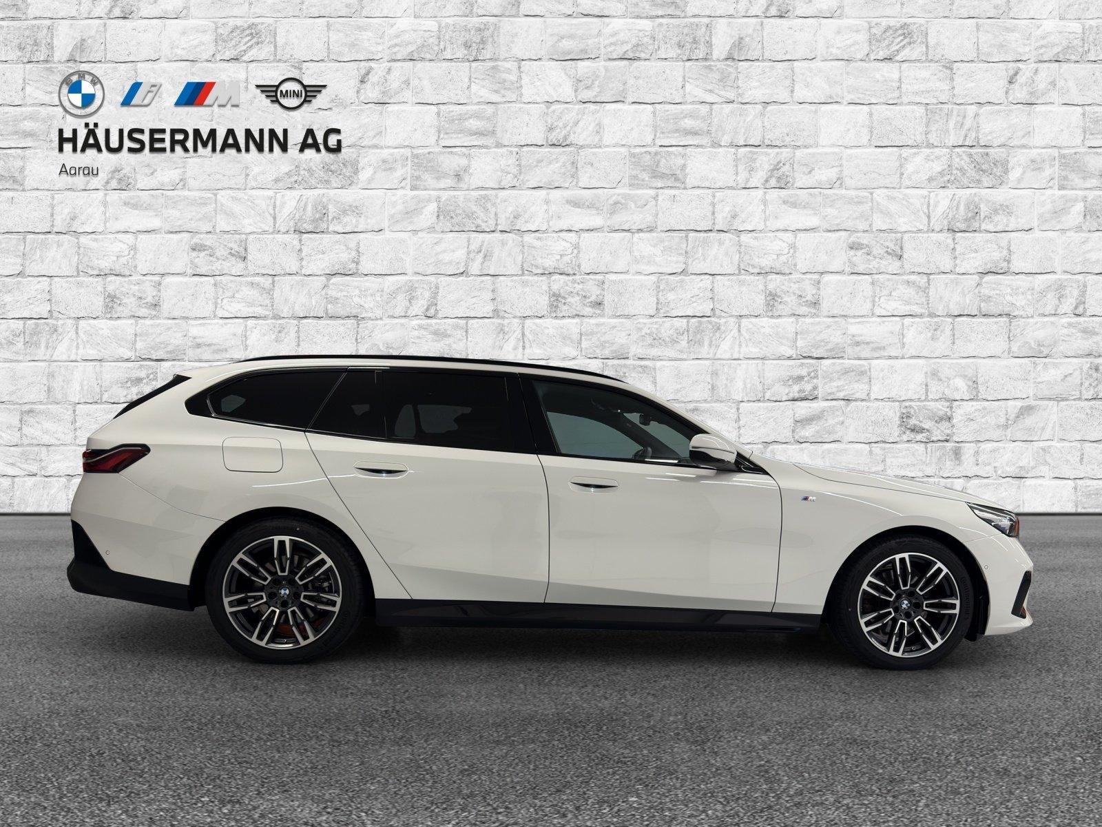 BMW 520d xDrive Touring-showroom-element-3