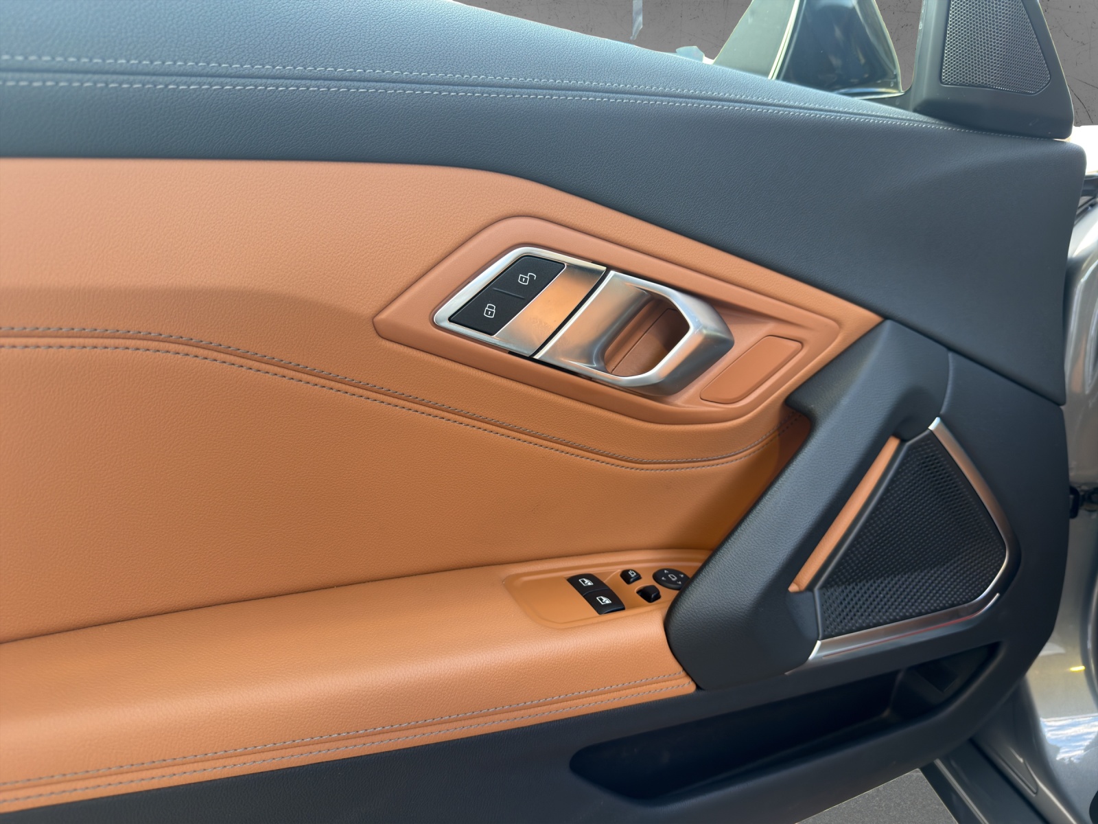 BMW Z4 sDrive 20i M Sport-image-14