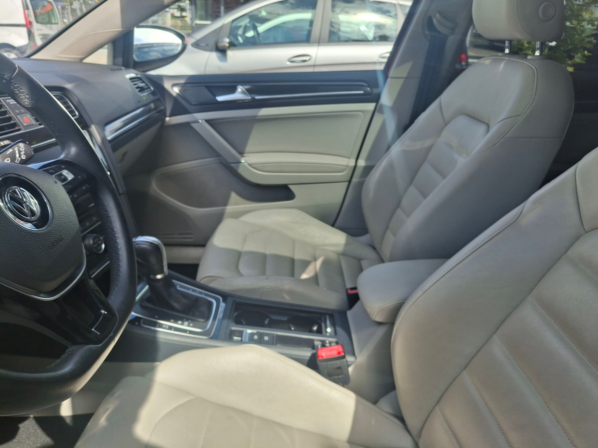 VW Golf 1.4 TSI Highline DSG-image-12
