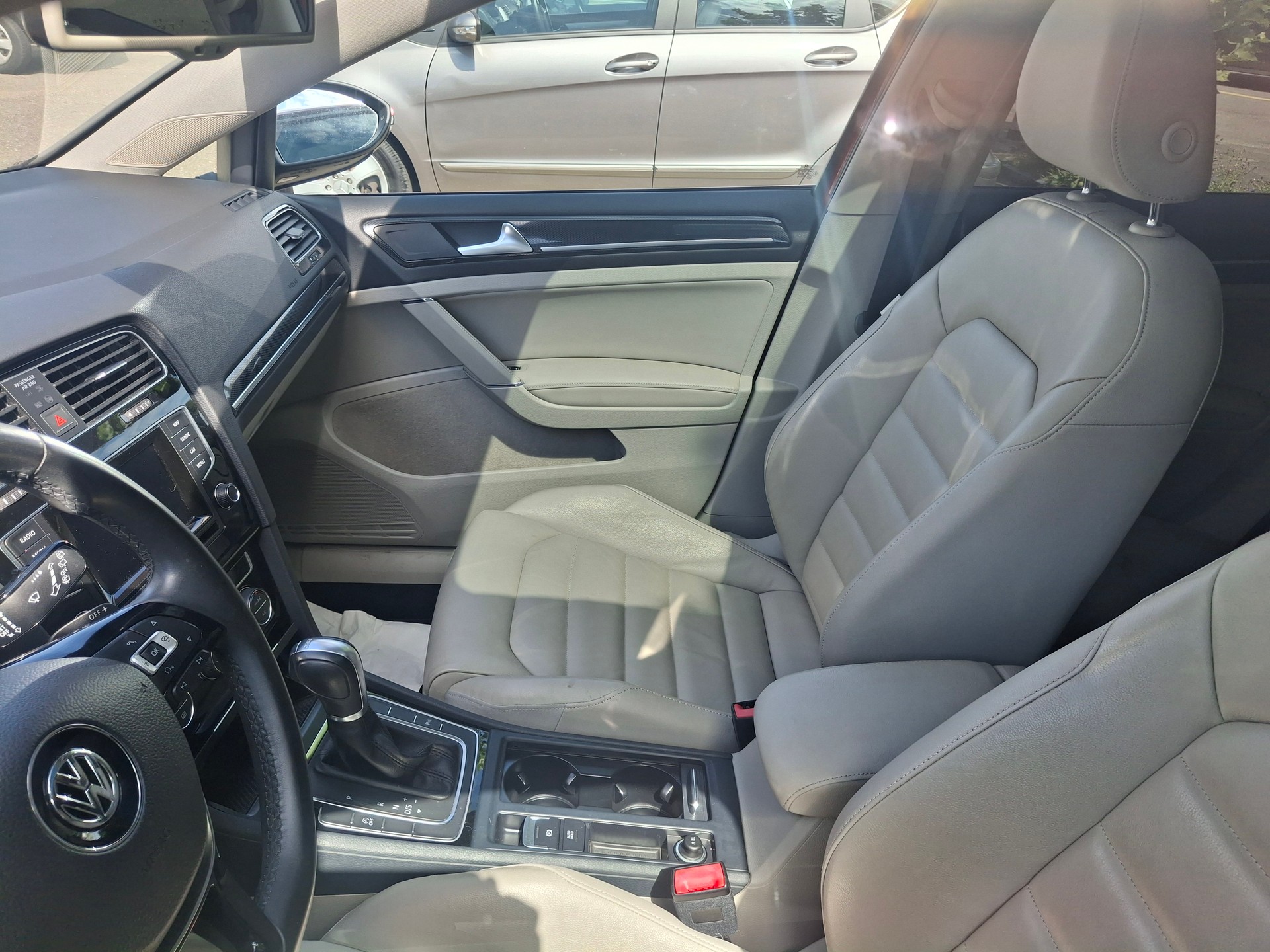 VW Golf 1.4 TSI Highline DSG-image-11