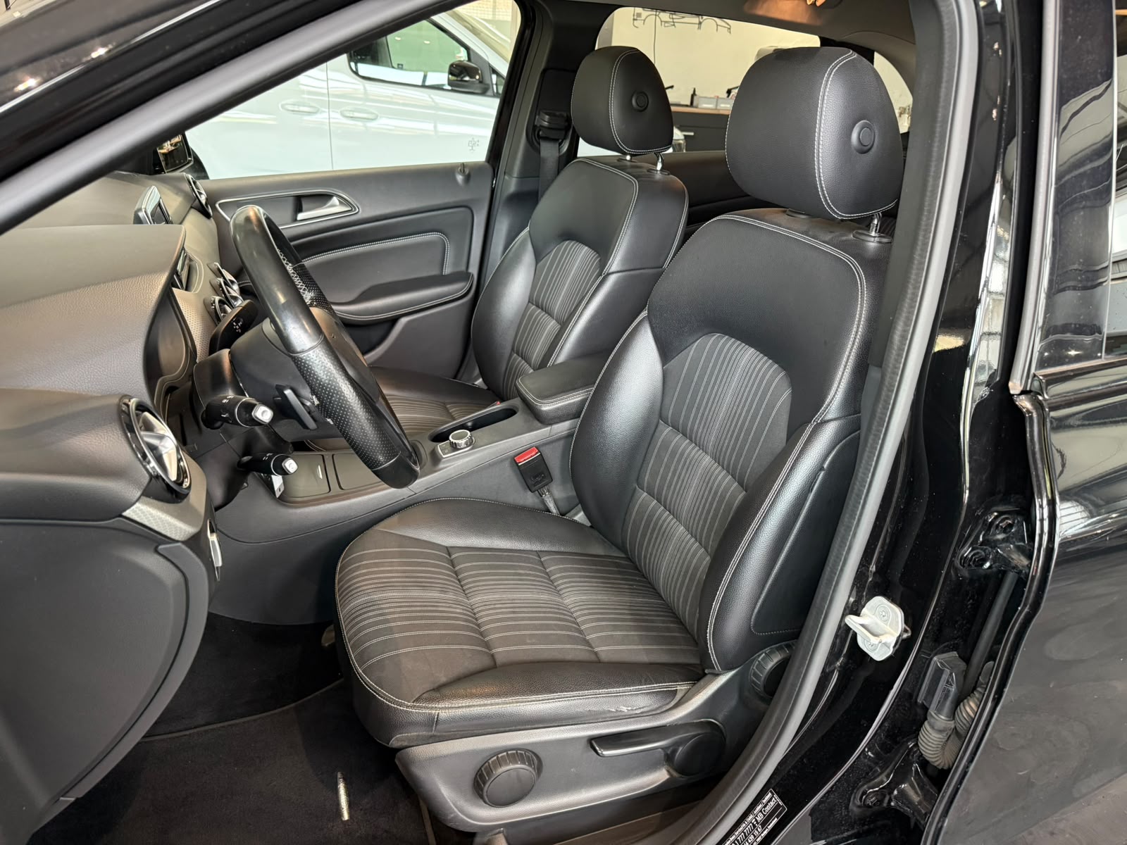 MERCEDES-BENZ B 220 4Matic 7G-DCT-image-8