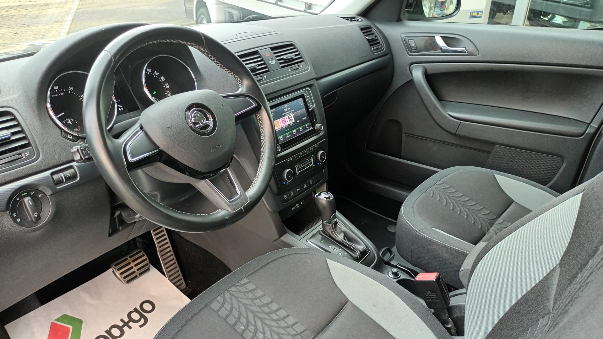 SKODA Yeti 1.4 TSI Outdoor Adventure 4x4 DSG-image-8