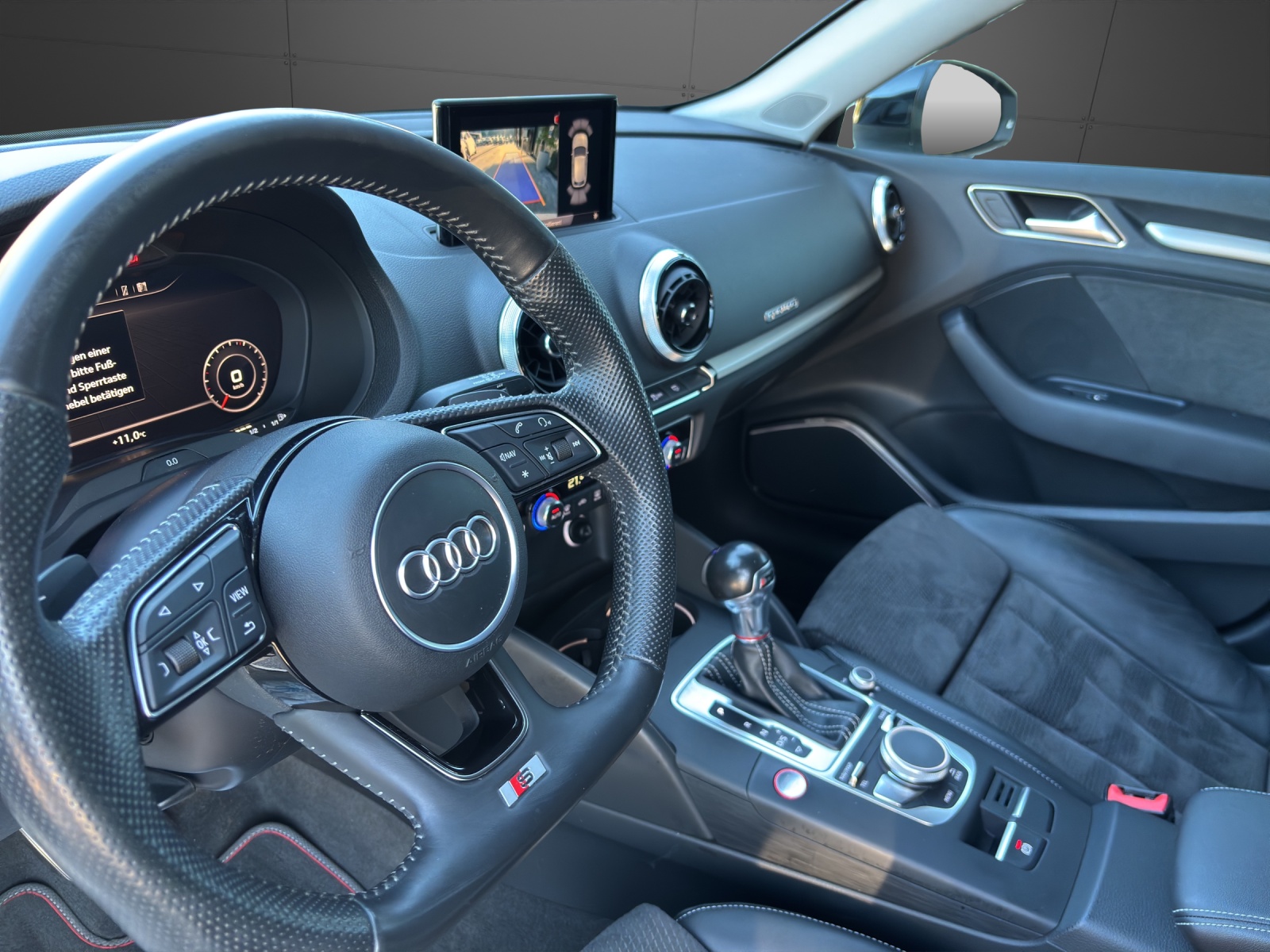 AUDI S3 Sportback 2.0 TFSI quattro S-tronic-image-3