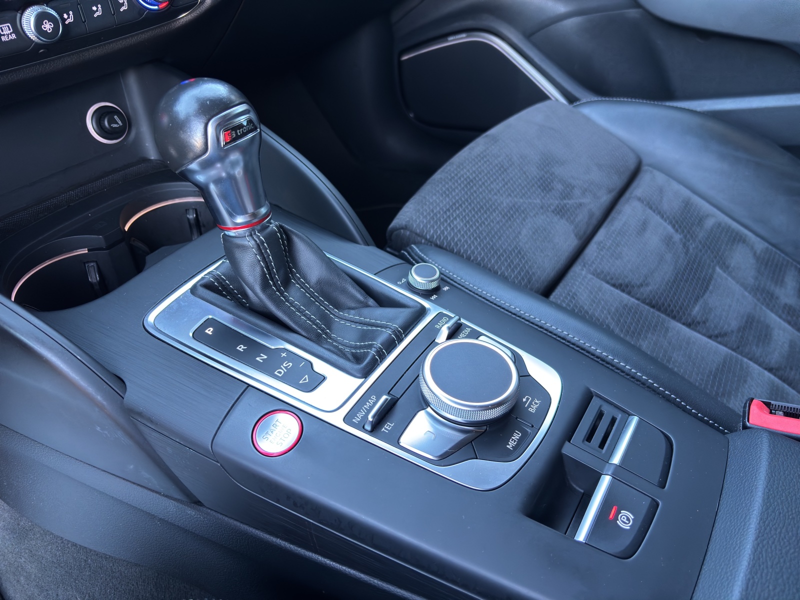 AUDI S3 Sportback 2.0 TFSI quattro S-tronic-image-7