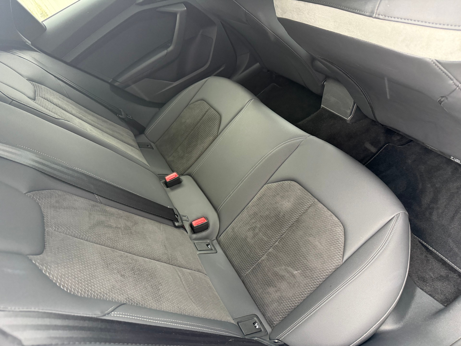 AUDI A1 Sportback 35 TFSI S Line S-tronic-image-11