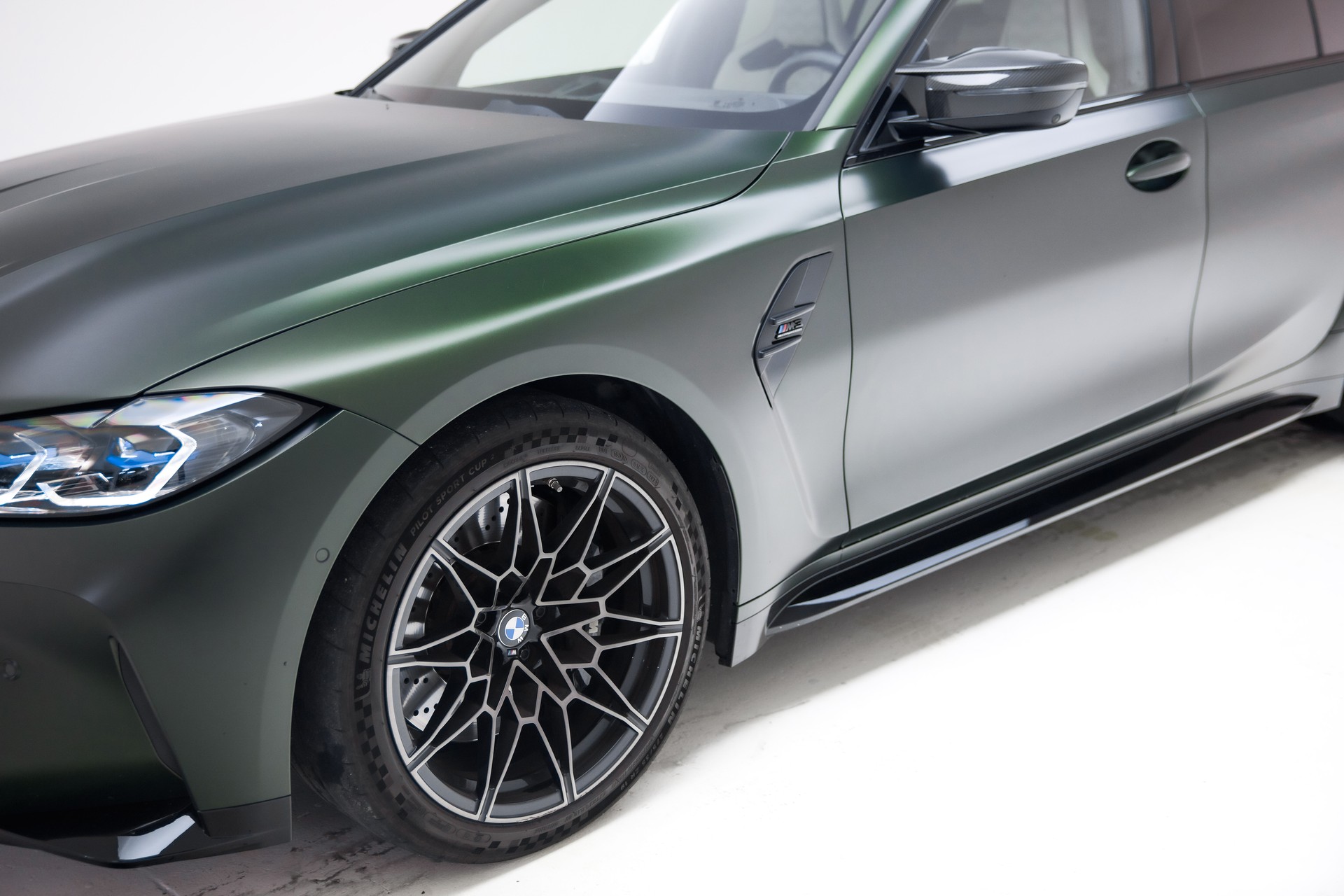 BMW M3 Touring xDrive Competition M-image-17