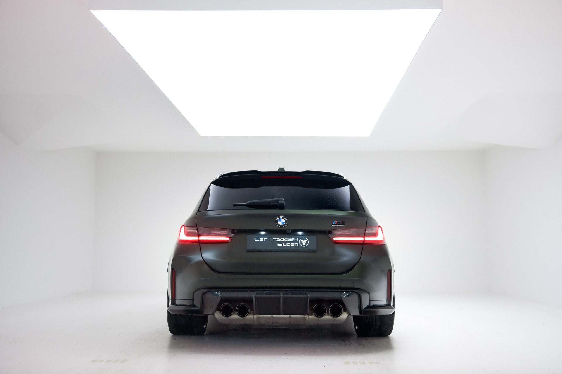 BMW M3 Touring xDrive Competition M-image-8