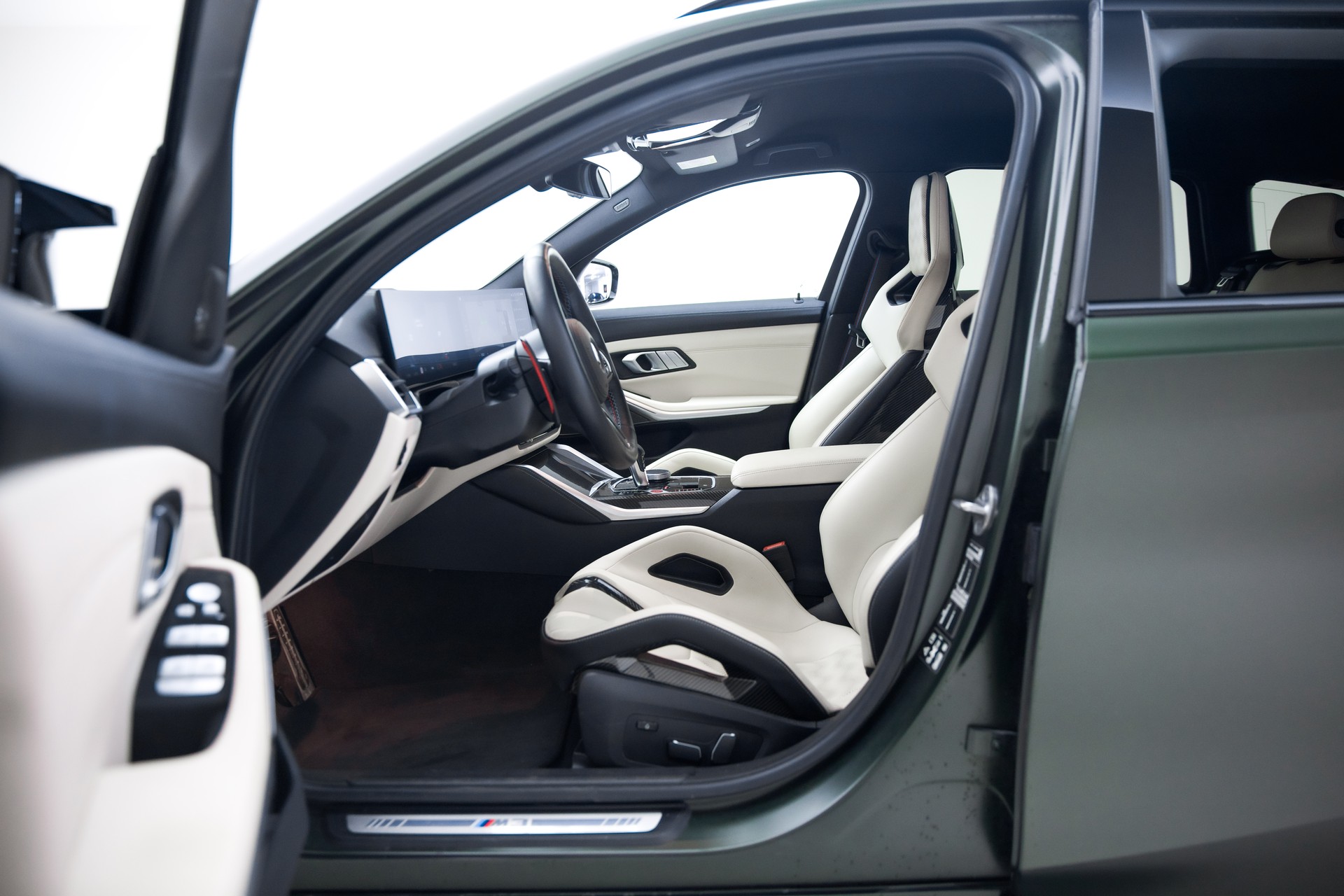 BMW M3 Touring xDrive Competition M-image-19