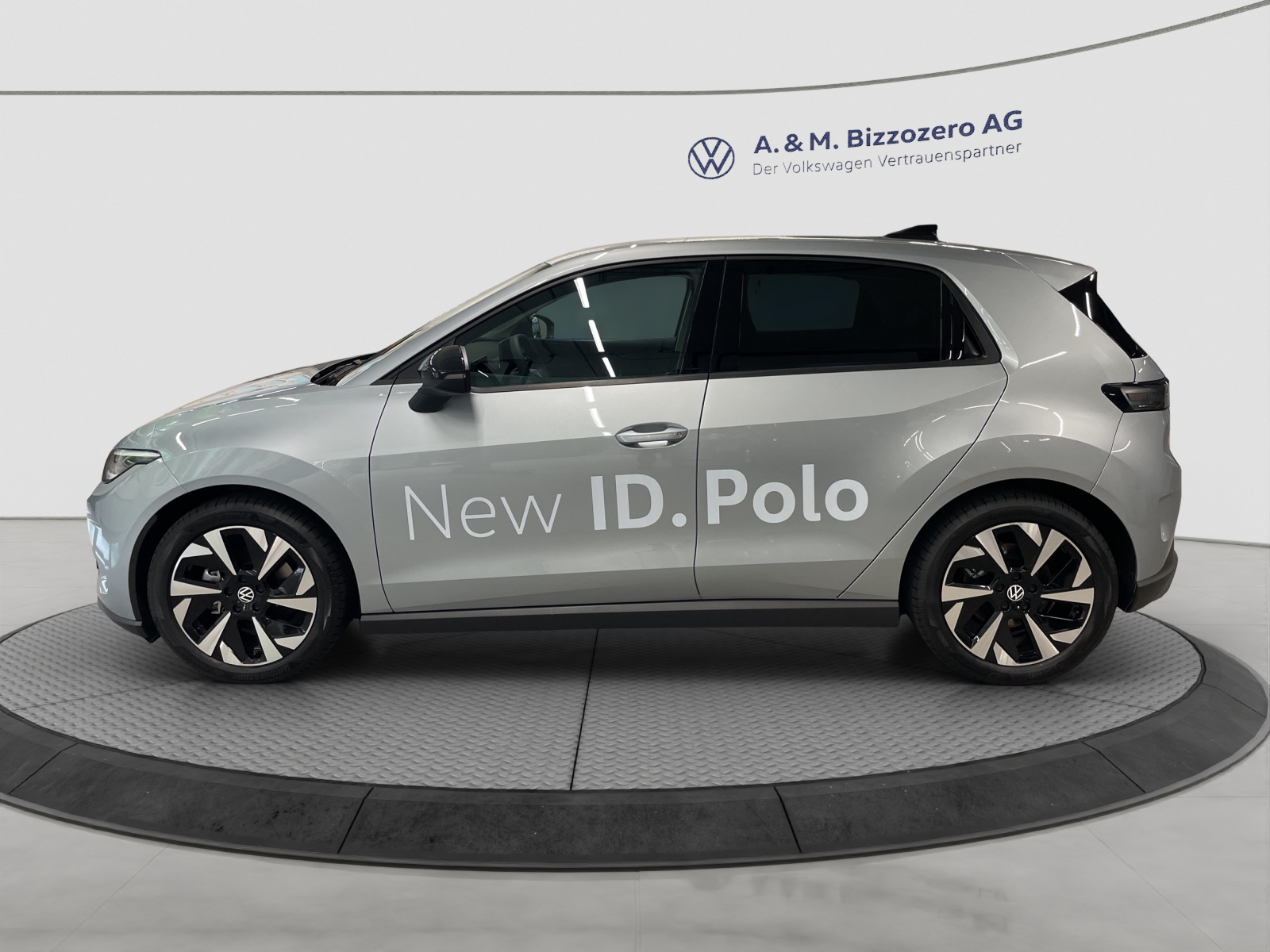 VW ID.Polo 52 kWh Life Edition One-image-1