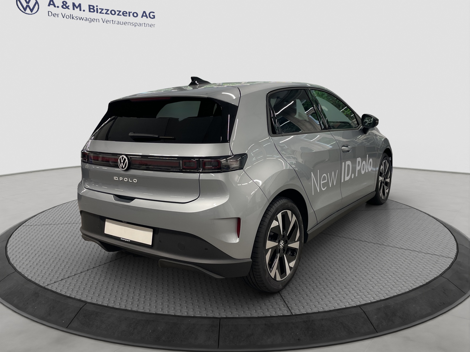 VW ID.Polo 52 kWh Life Edition One-image-4