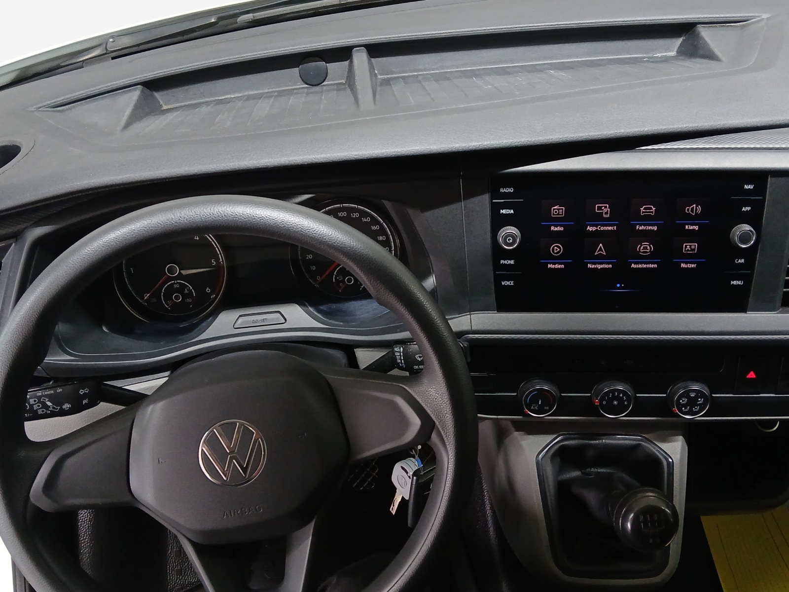 VW T6.1 2.0 TDI-image-8