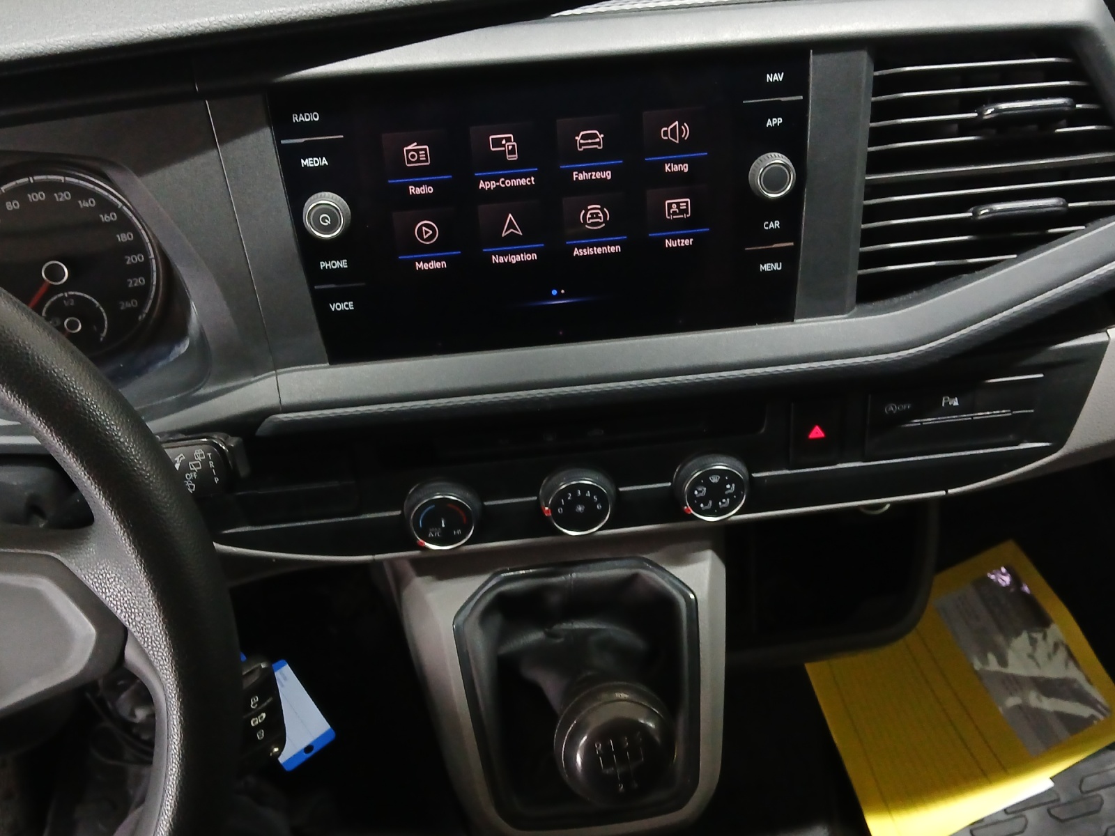 VW T6.1 2.0 TDI-image-10