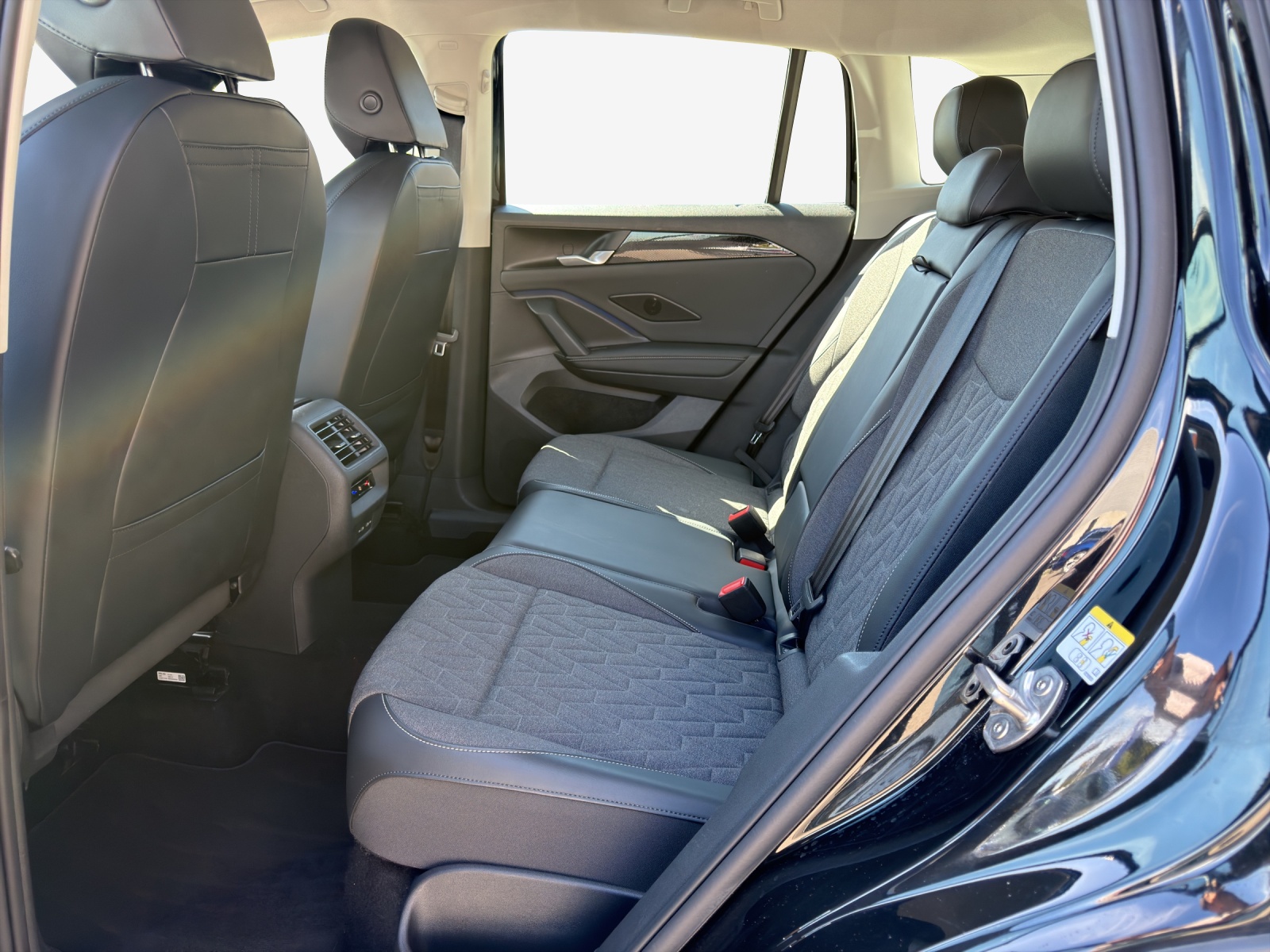 VW Tiguan 2.0 TSI DSG Life 4Motion-image-11