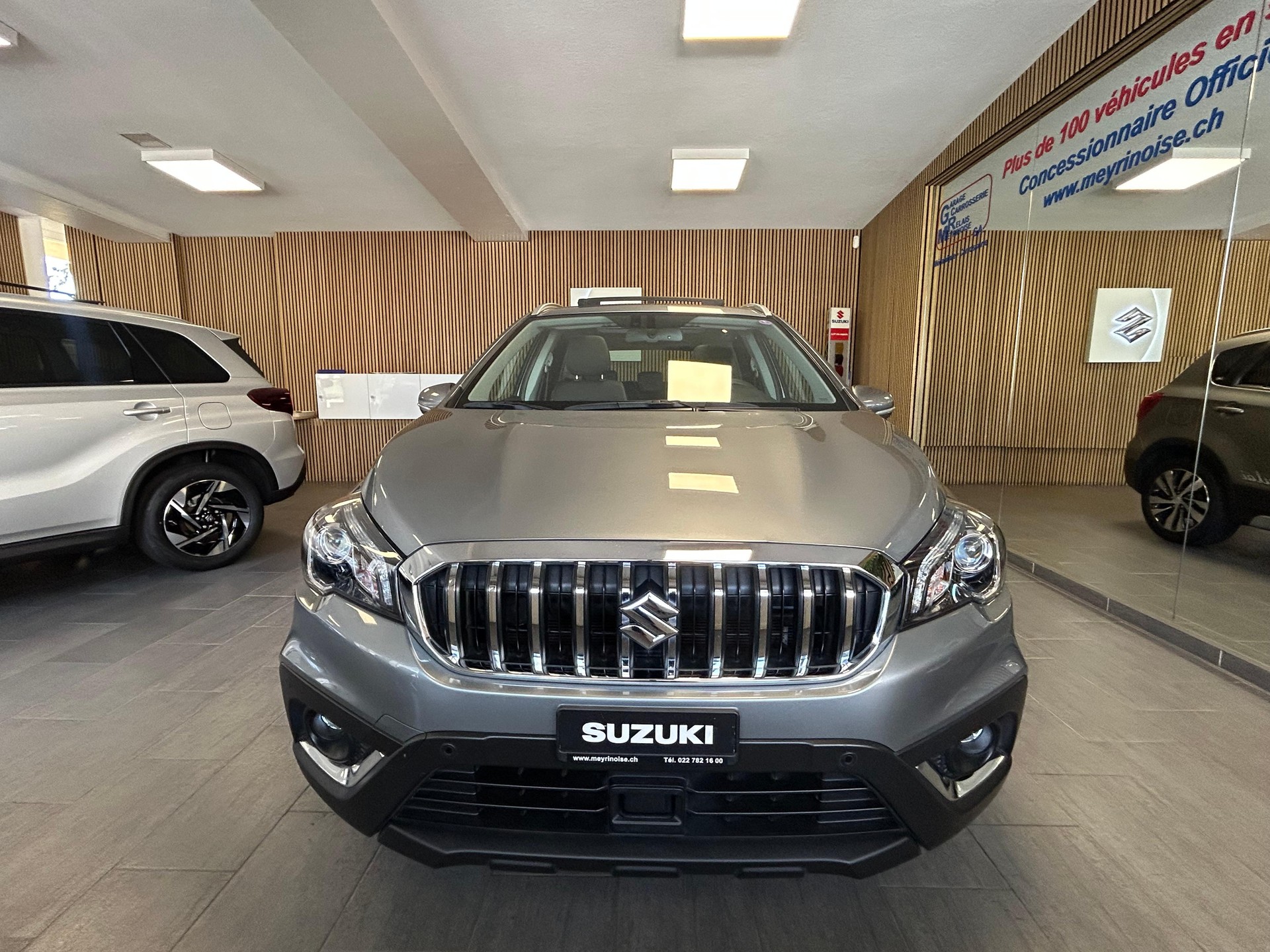 SUZUKI SX4 S-Cross 1.4 T Piz Sulai Top Hybrid 4x4-image-3
