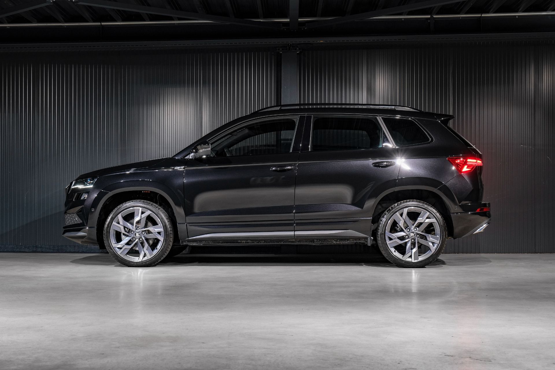SKODA Karoq 1.5 TSI SportLine DSG-image-8
