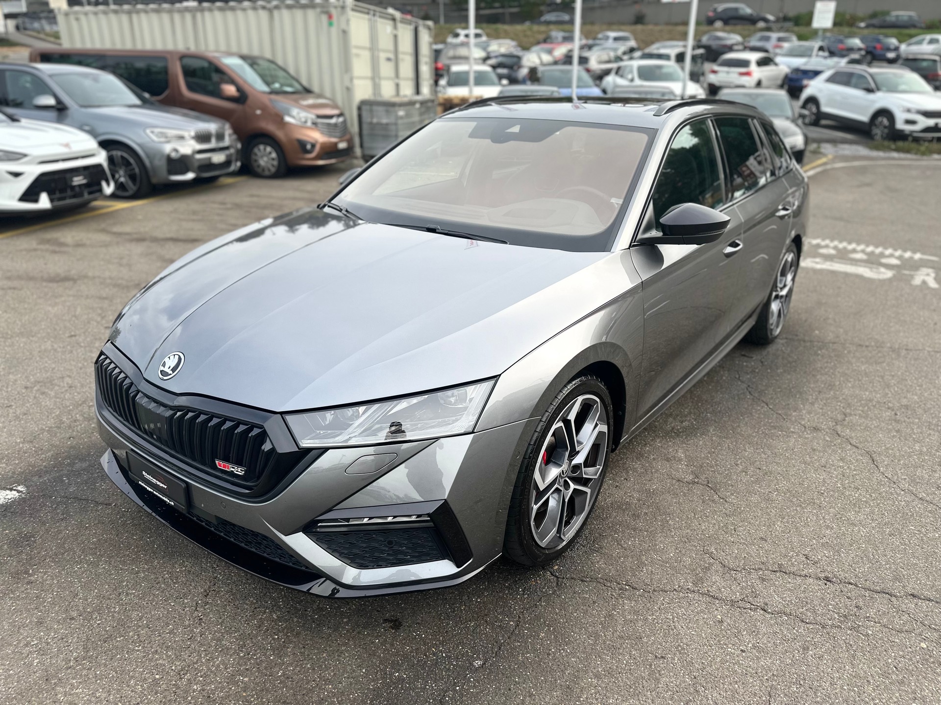 SKODA Octavia Combi 2.0 TSI DSG RS ° Vollausstattung °-image-4