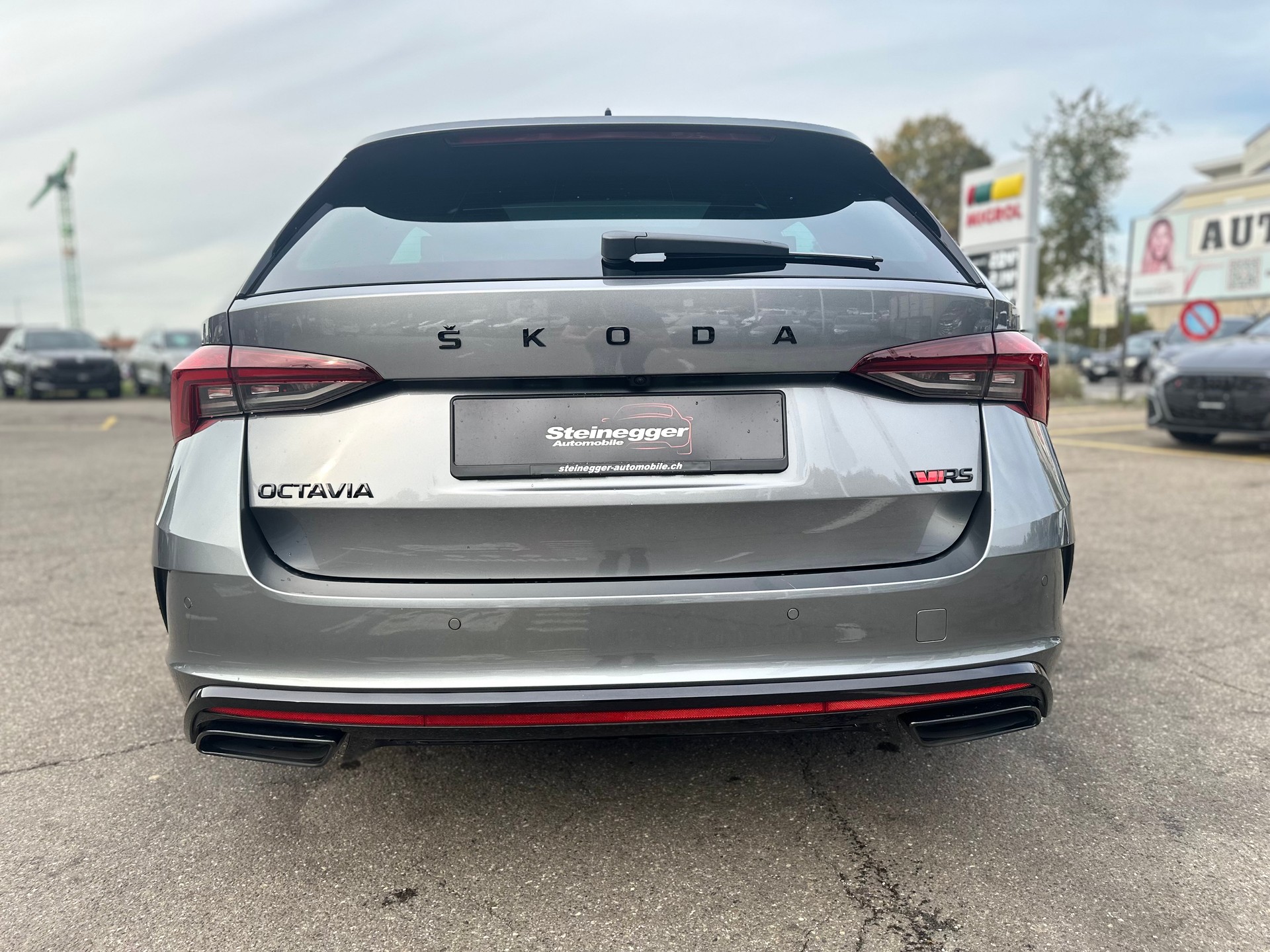 SKODA Octavia Combi 2.0 TSI DSG RS ° Vollausstattung °-image-9