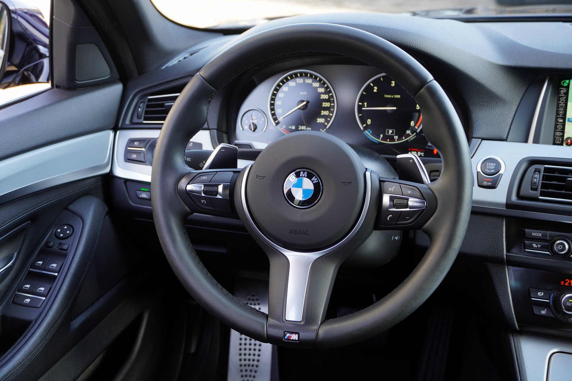 BMW 520d Touring xDrive Steptronic-image-14