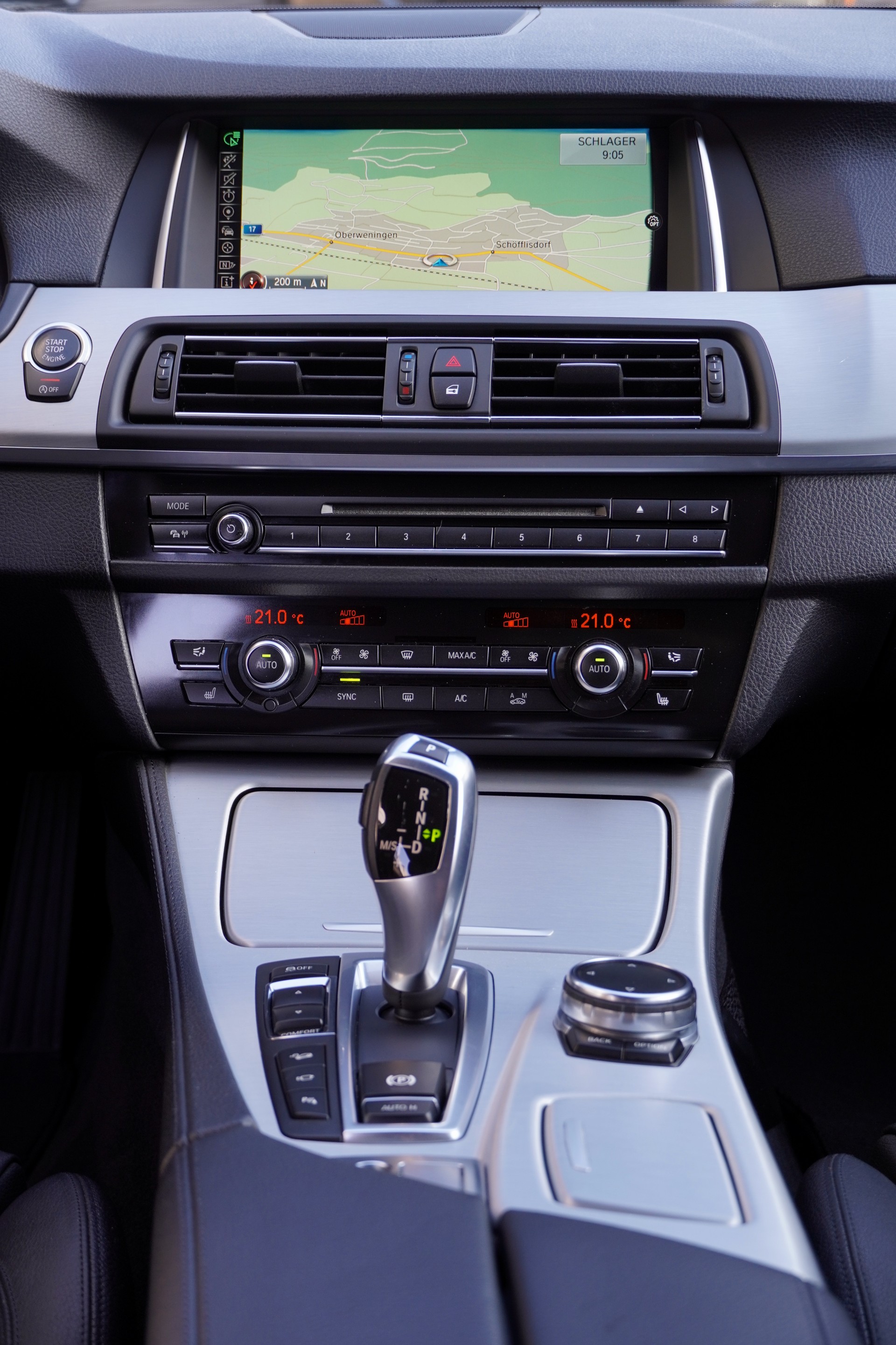 BMW 520d Touring xDrive Steptronic-image-16