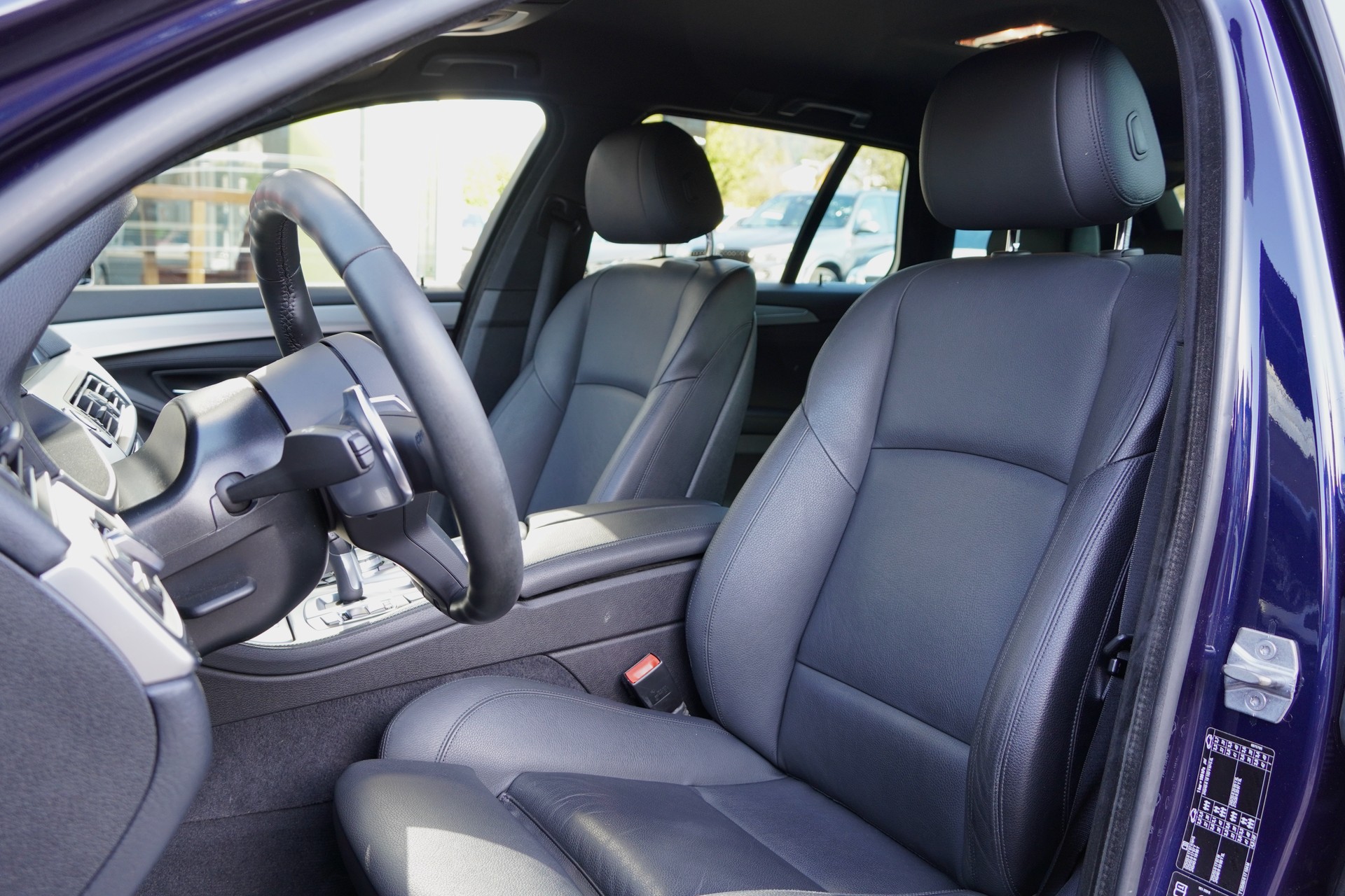BMW 520d Touring xDrive Steptronic-image-8