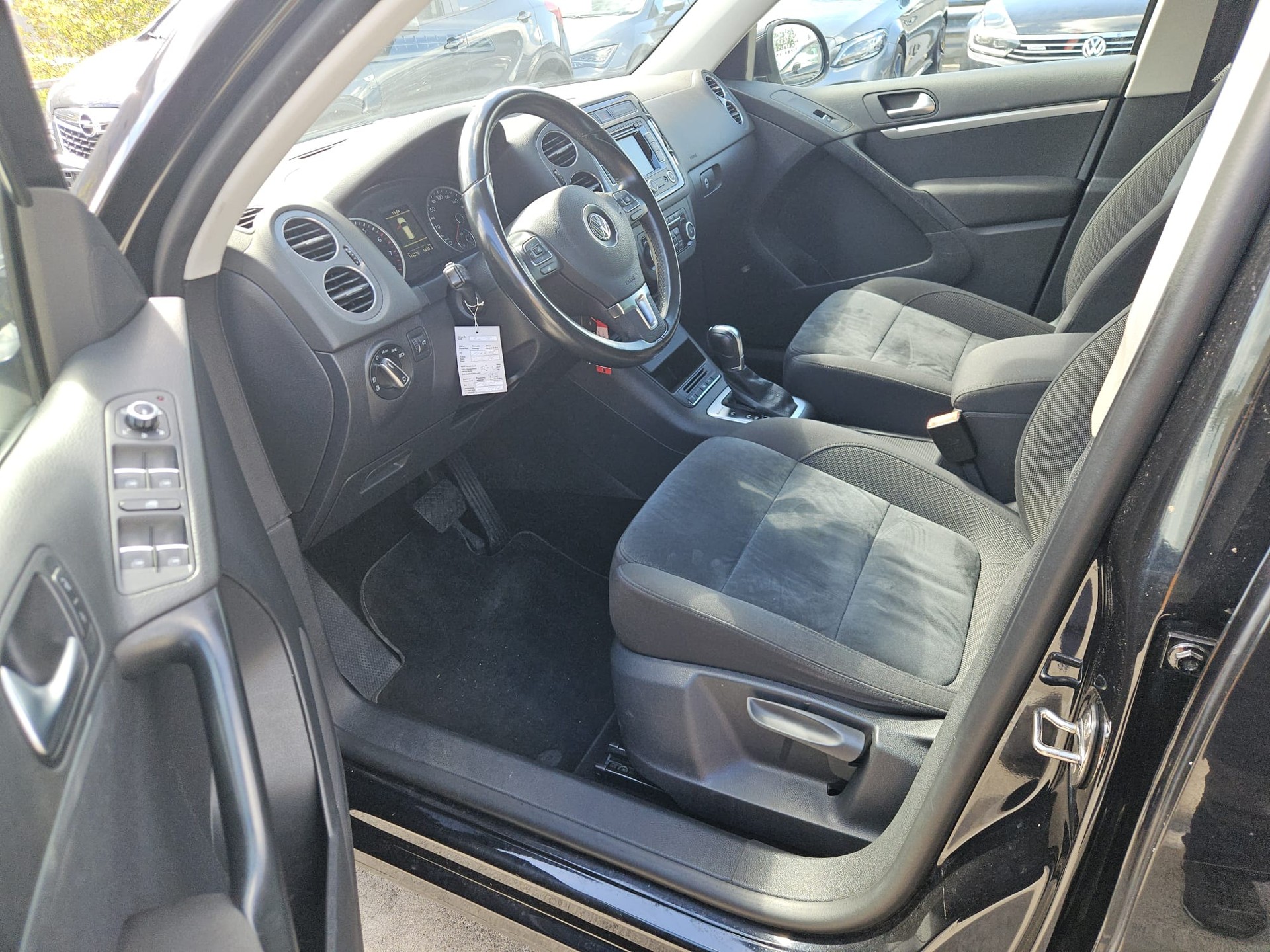 VW Tiguan 2.0 TSI Sport&Style 4Motion DSG-image-9
