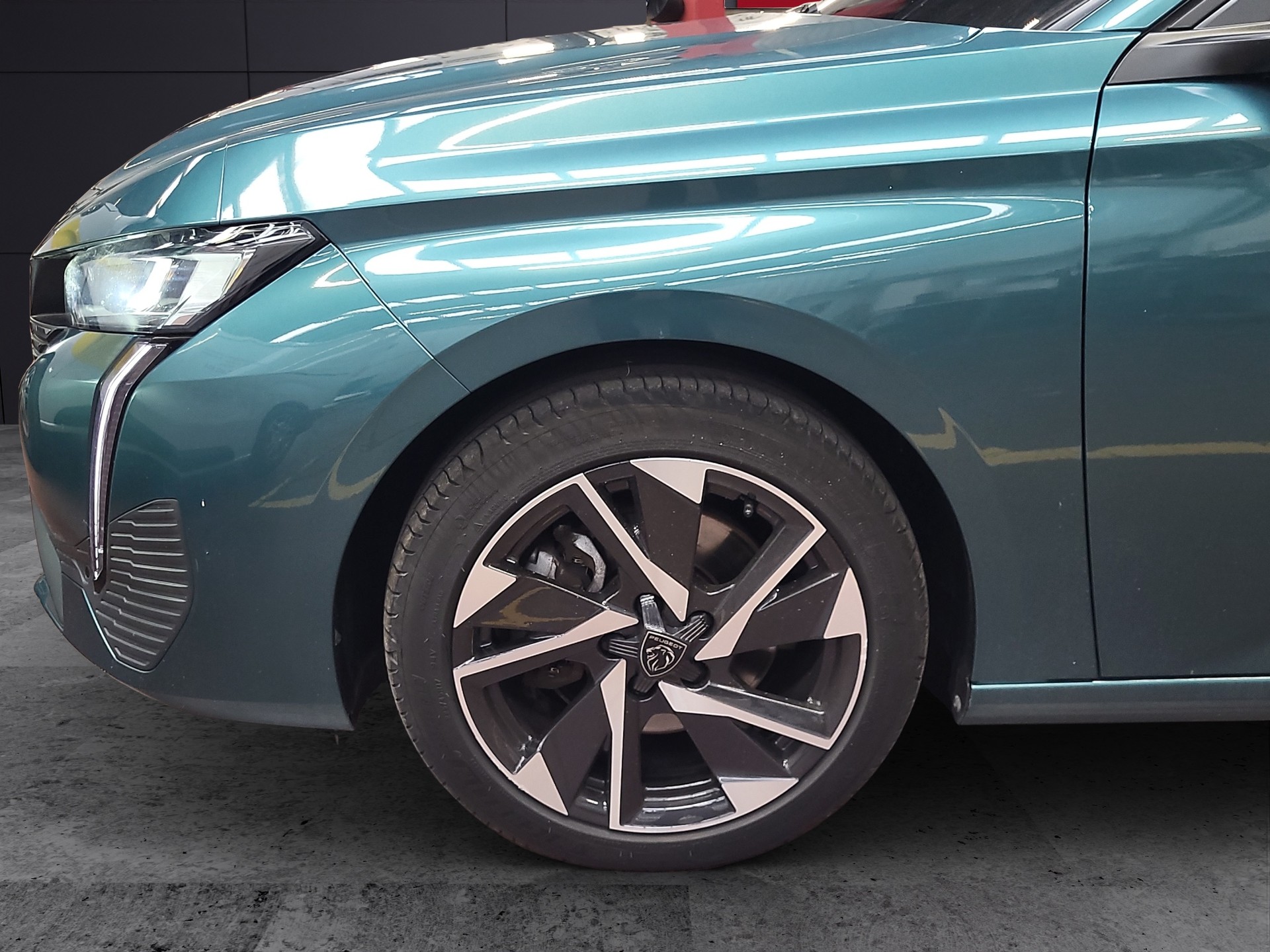 PEUGEOT 308 SW 1.2 Allure Pack-image-4