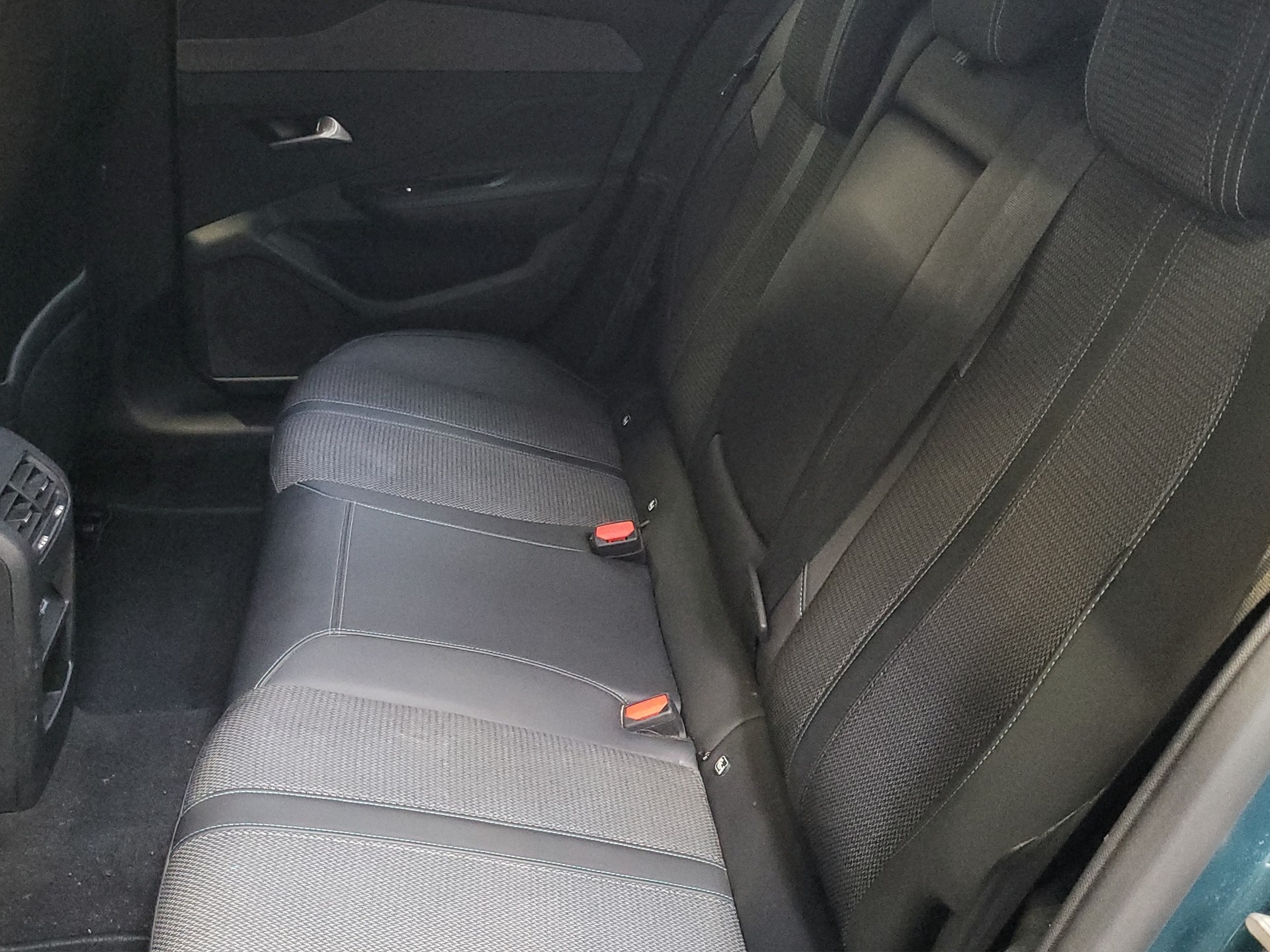 PEUGEOT 308 SW 1.2 Allure Pack-image-6